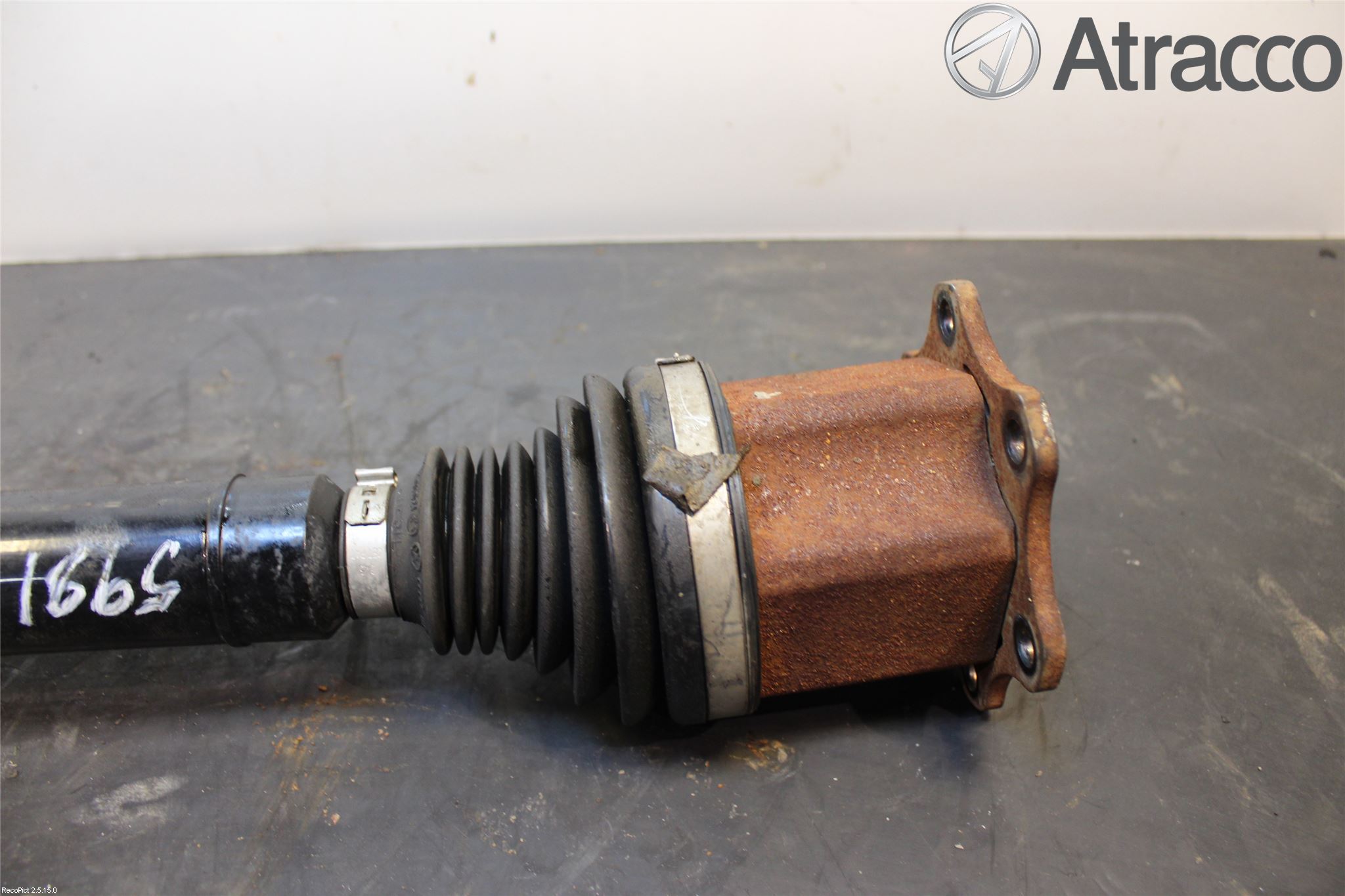 Volkswagen VW PASSAT 11-14 Drivaksel Foran Kompl Venstre