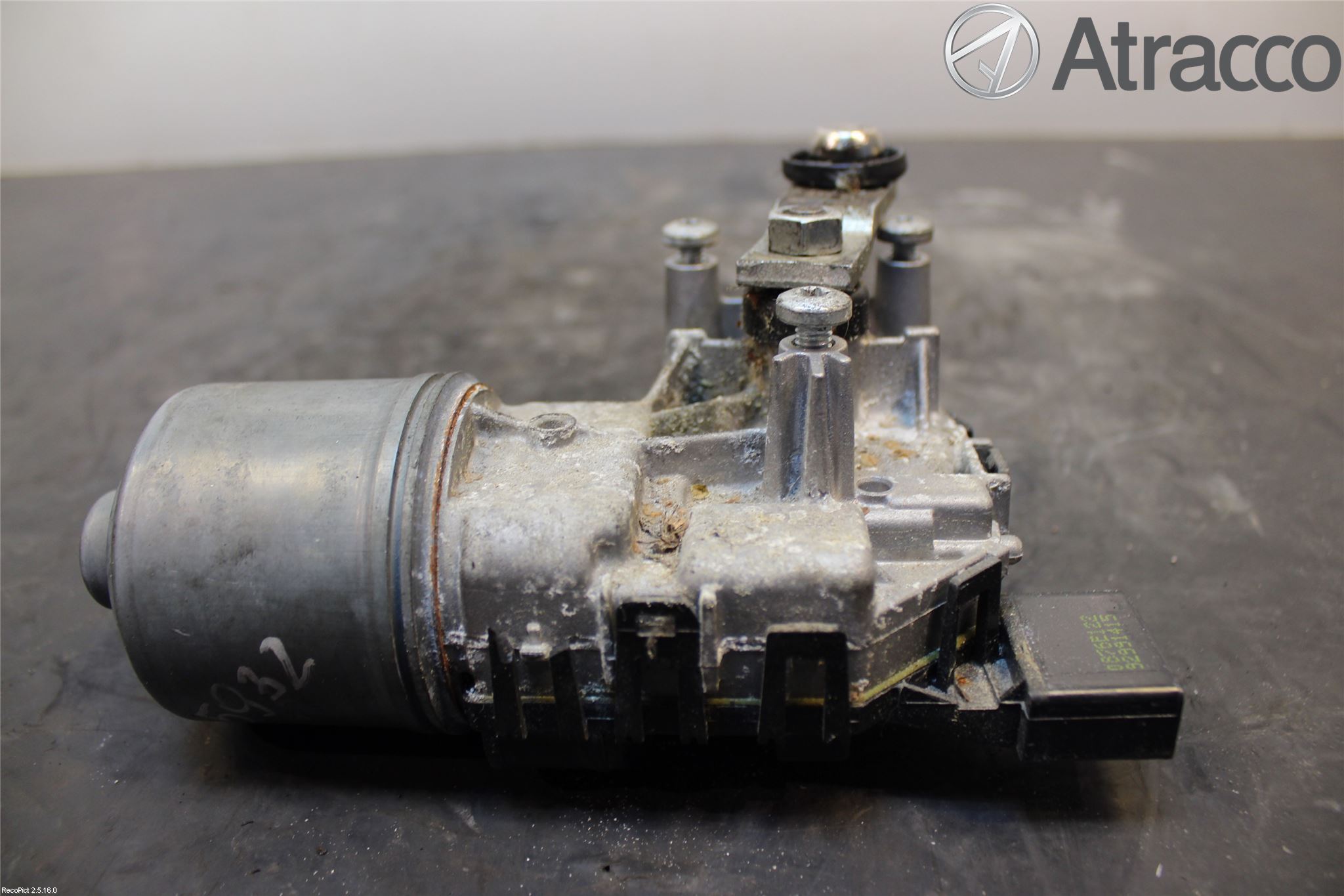 Ford FIESTA 09-12 Viskermotor Frontrute