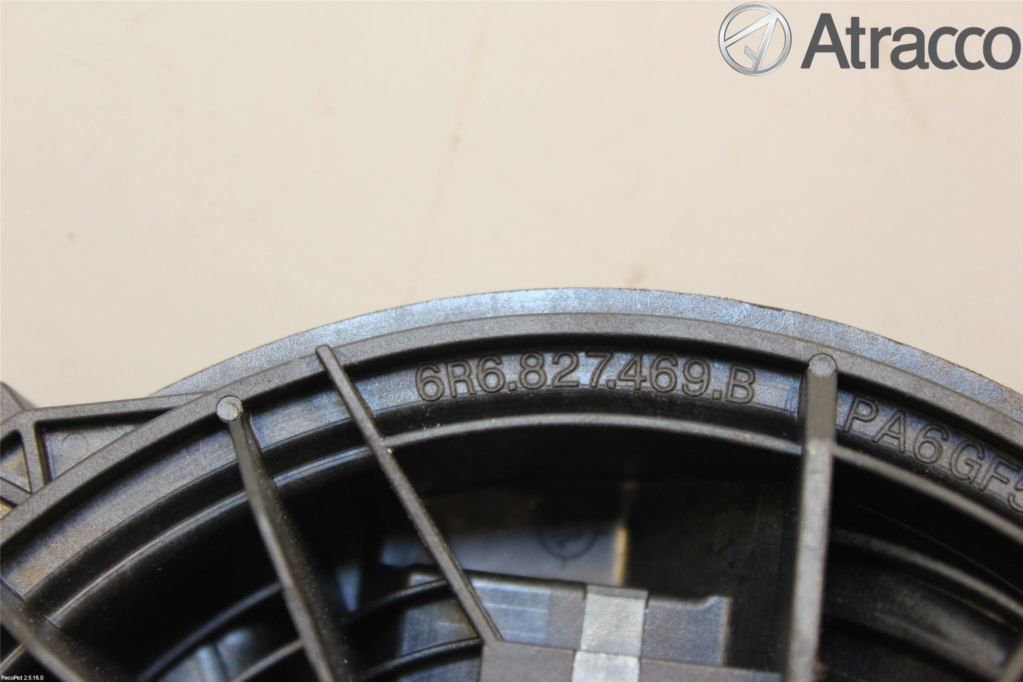 Volkswagen VW POLO 10-17 Bakluke Handtak Ytre