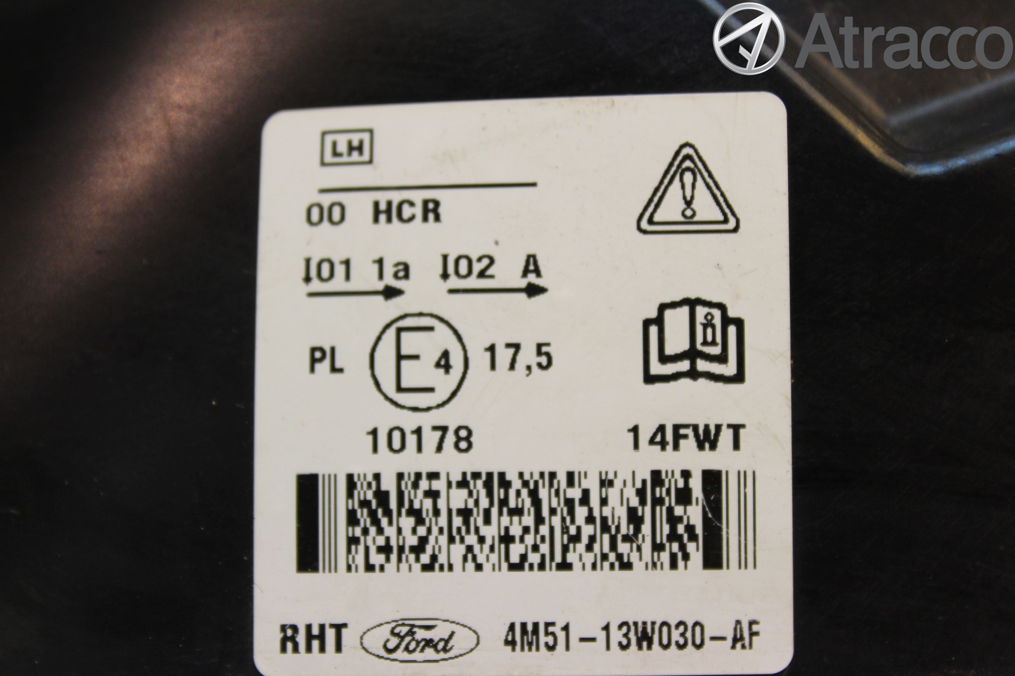 Ford FOCUS     04-07 Frontlykt Venstre