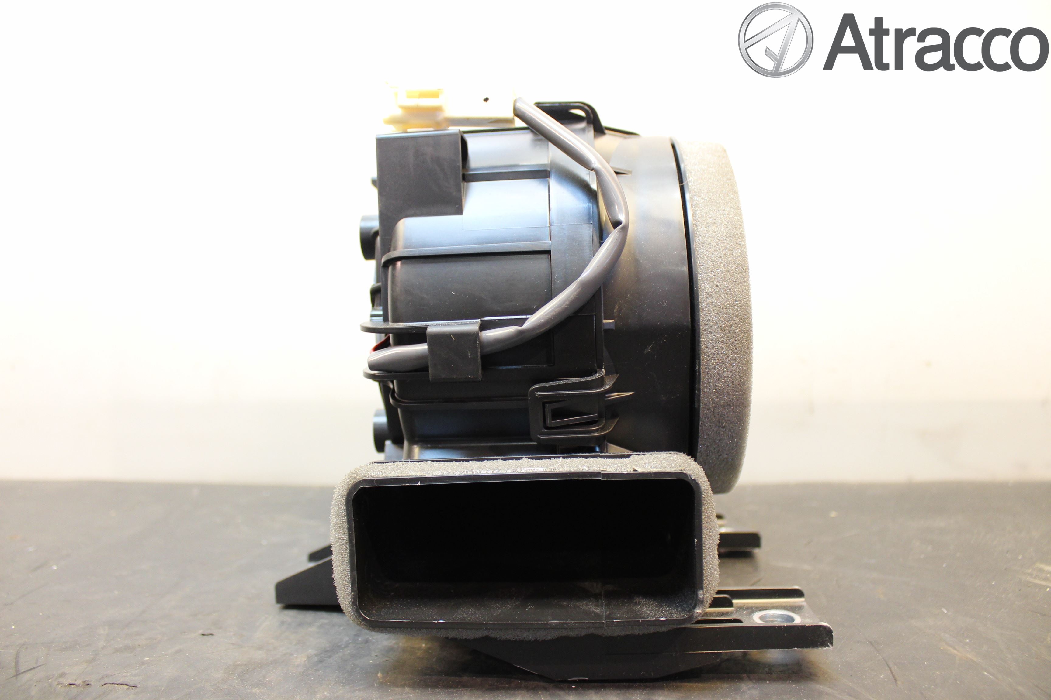 Toyota YARIS XP130 12-14 Varme Ac Varmeapparatvifte