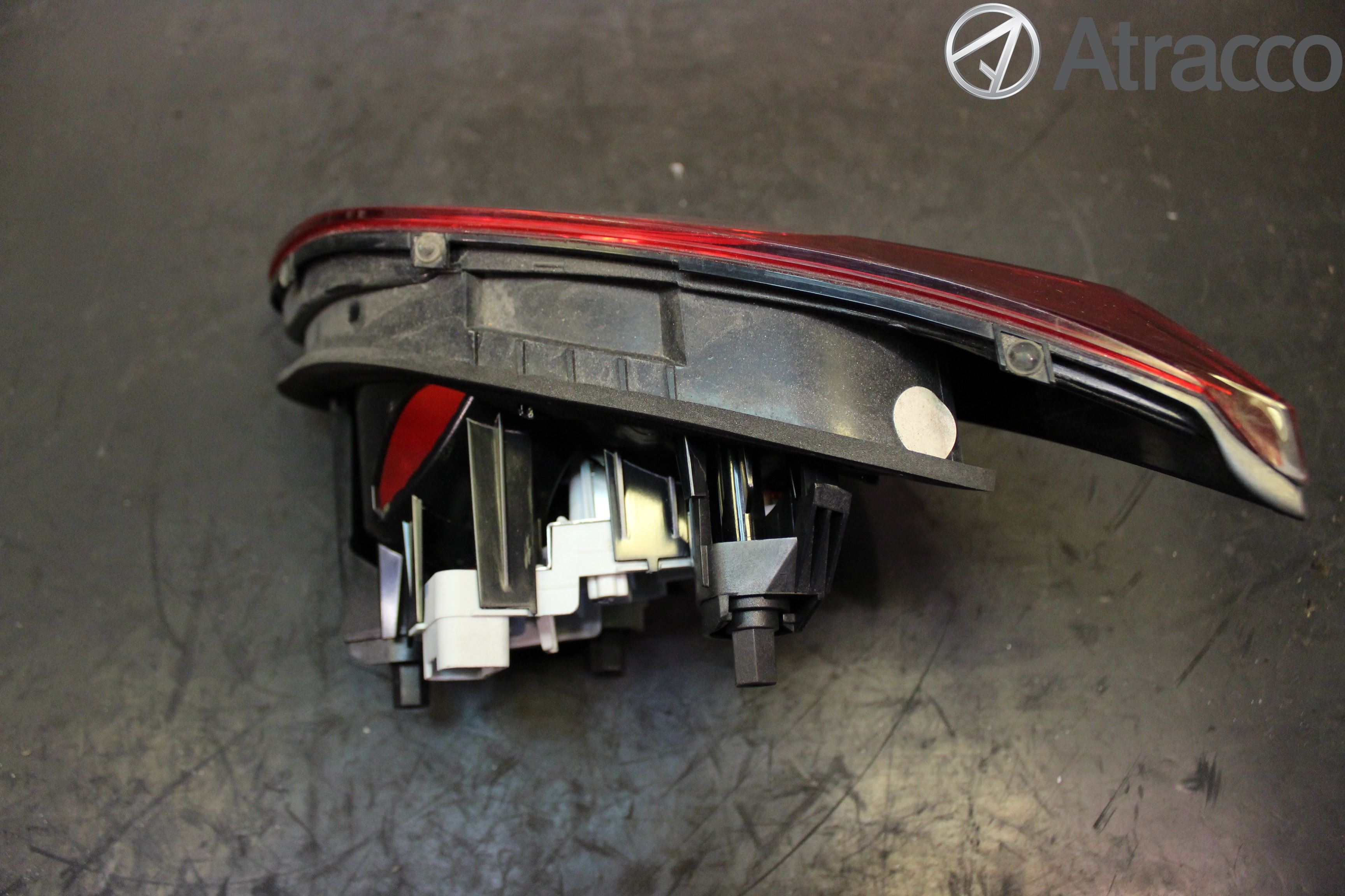 Volkswagen VW PASSAT CC 08-16 Baklykt Venstre  På Luke(Indre