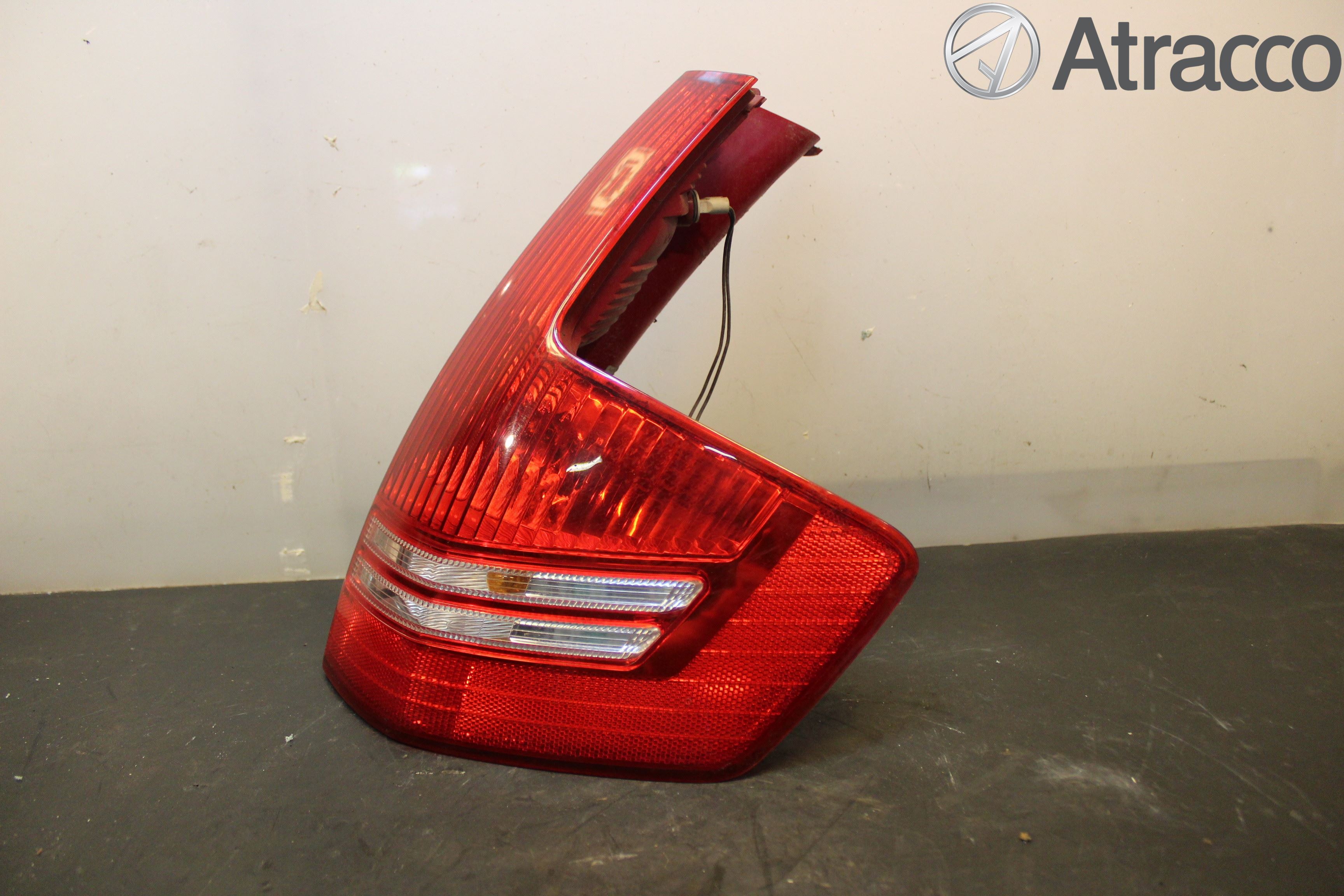Citroen C4 I   05-10 Baklykt Høyre