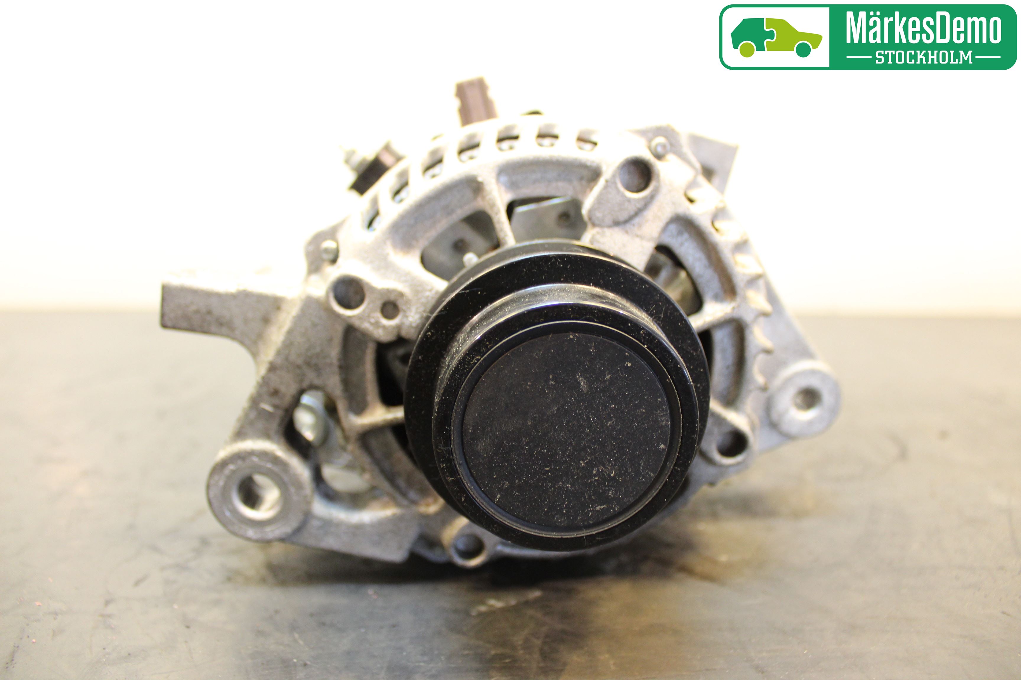 Toyota YARIS XP130 12-14 Dynamo