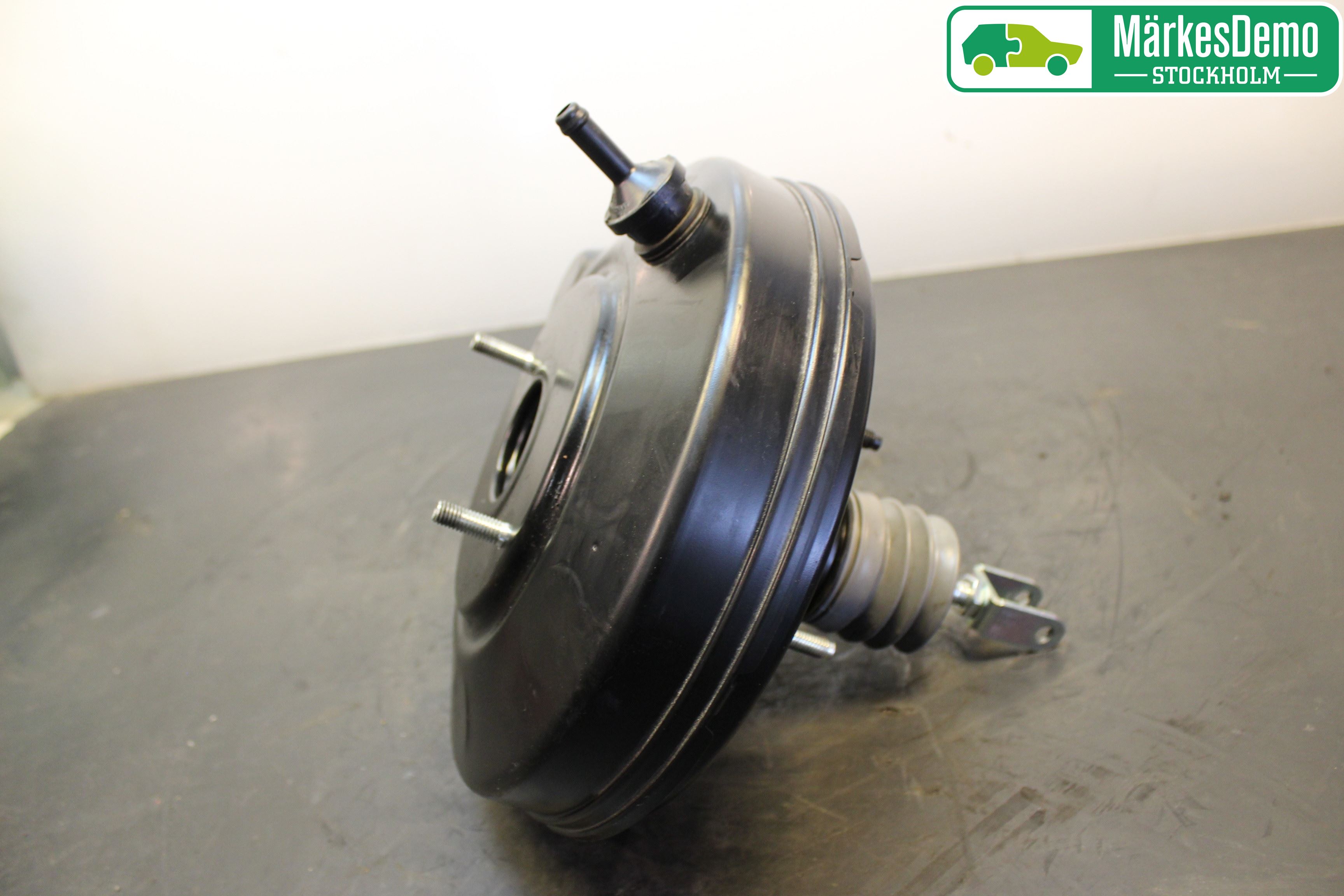 Toyota YARIS XP130 12-14 Bremseservo