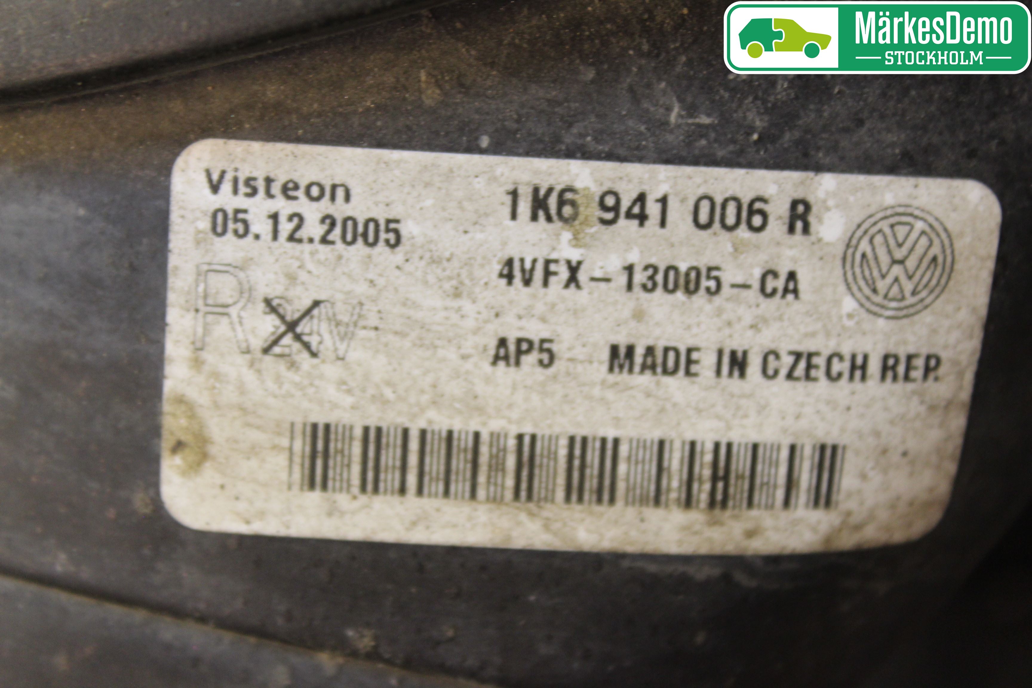 Volkswagen VW GOLF V 04-09 Frontlykt Høyre