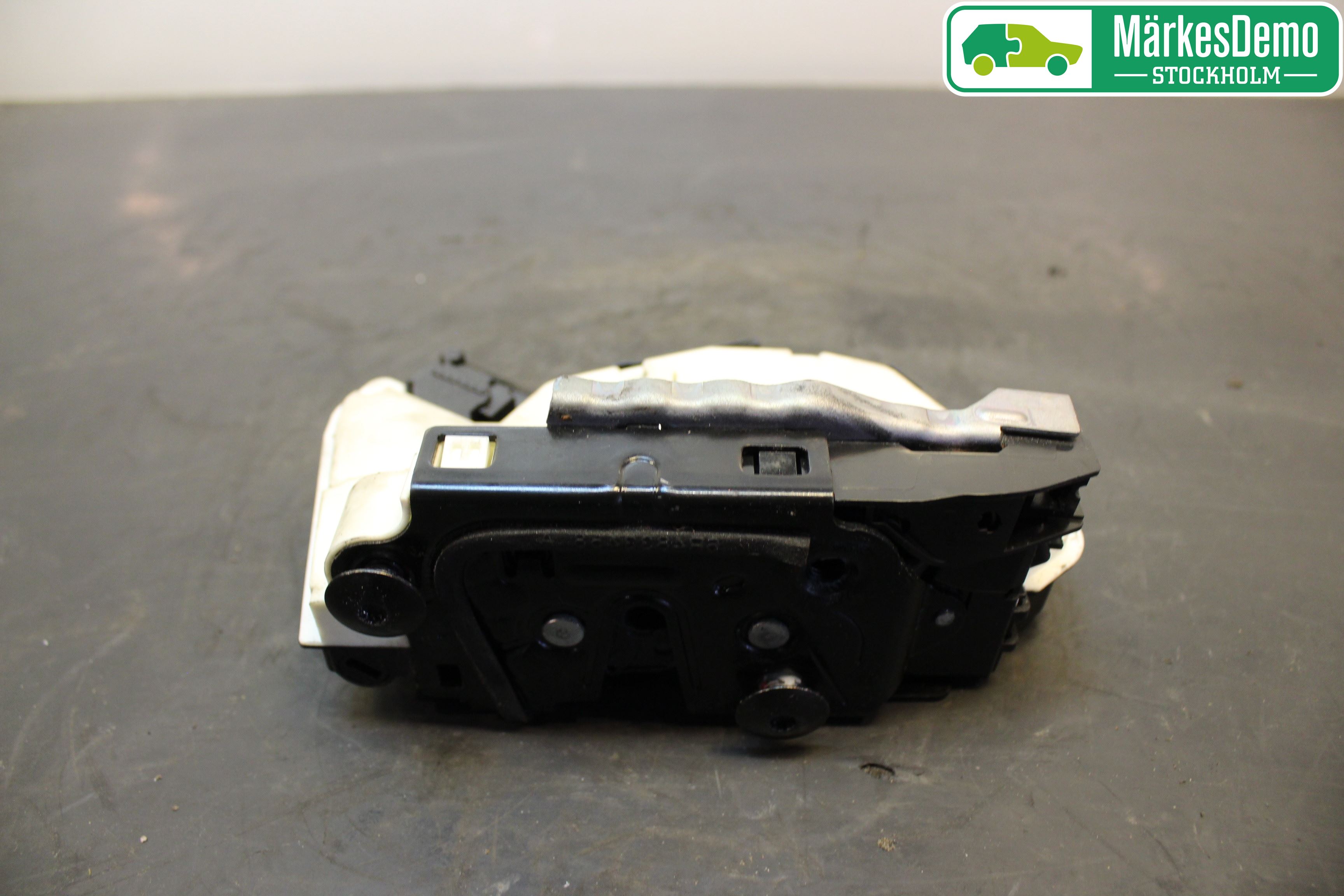 Volkswagen VW POLO 10-17 Dørlås - Låsekasse