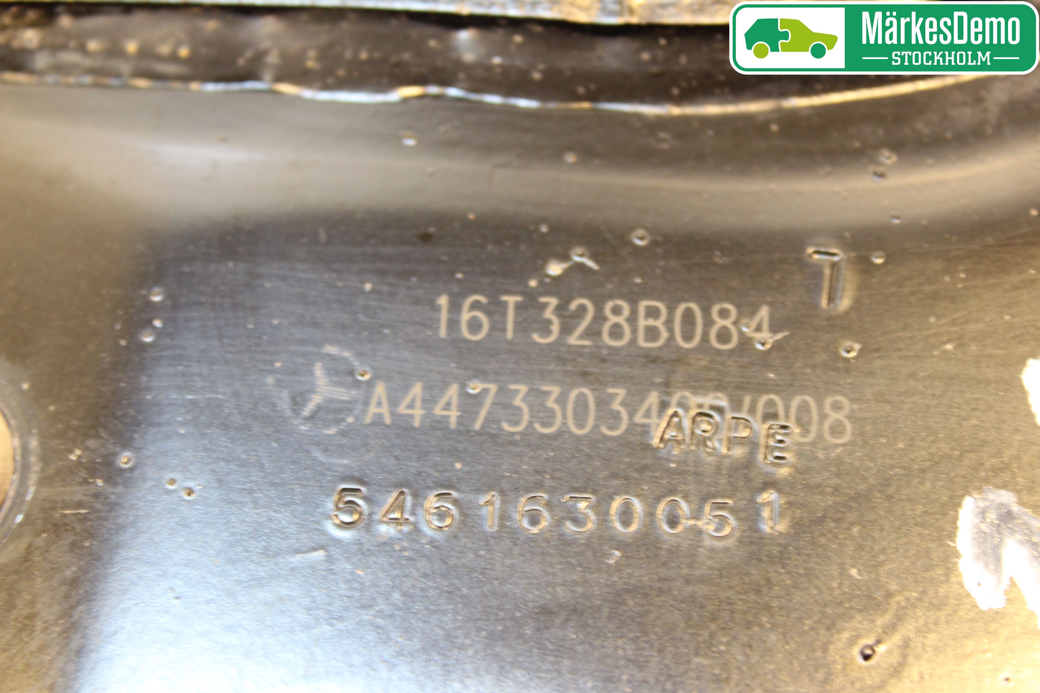 Mercedes-Benz MB VITO/V-KLASS (W640,W447,W448) 14- Bærearm Foran Venstre Nedre