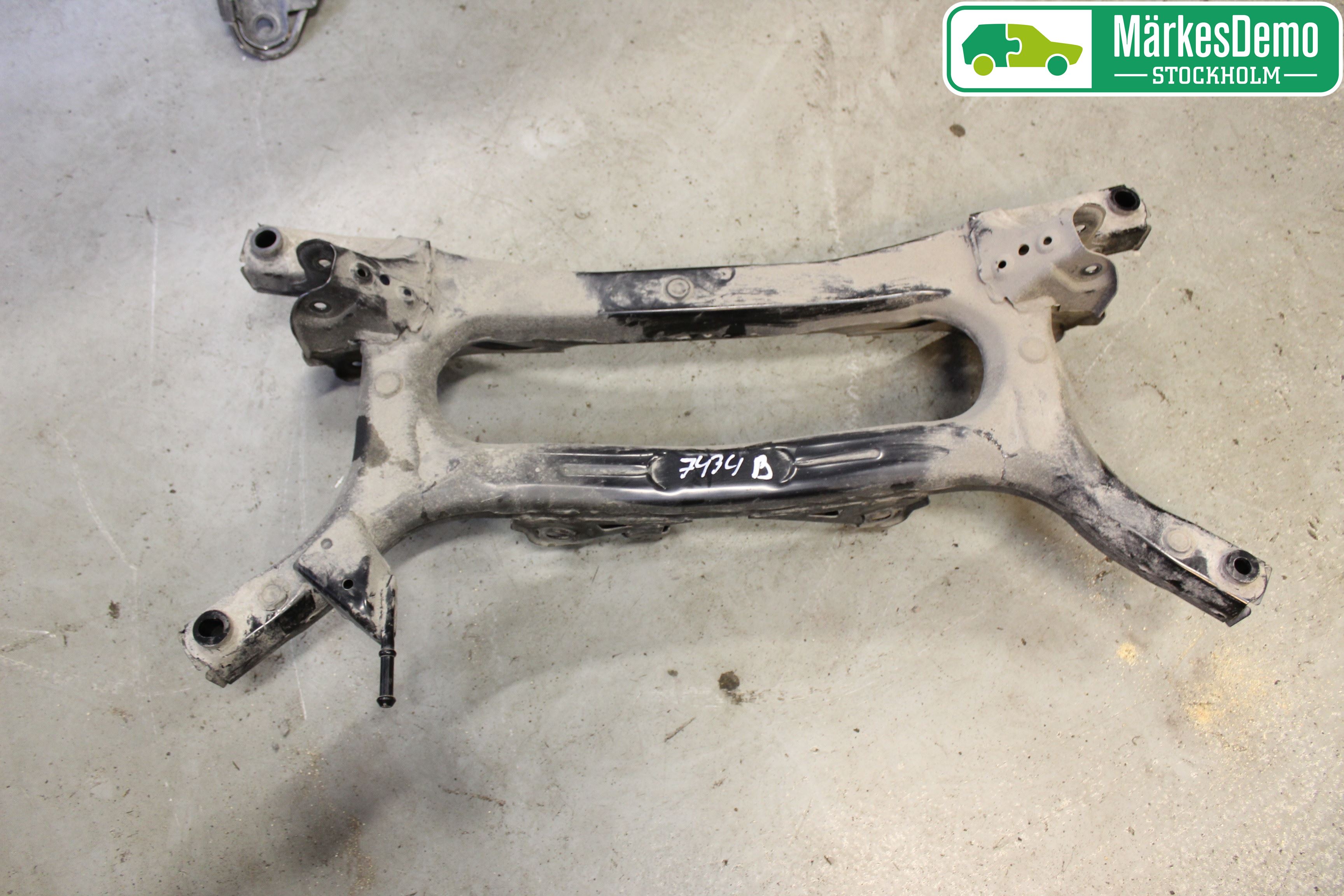 Toyota PRIUS (ZVW50) 16-21 Bakaksel Feste Travers-Ramme