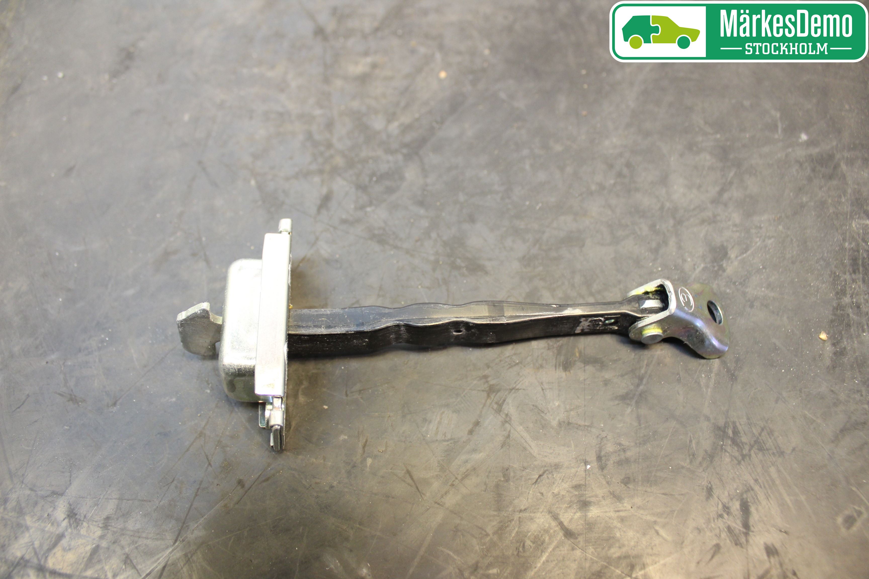 Toyota PRIUS (ZVW50) 16-21 Dørstopper