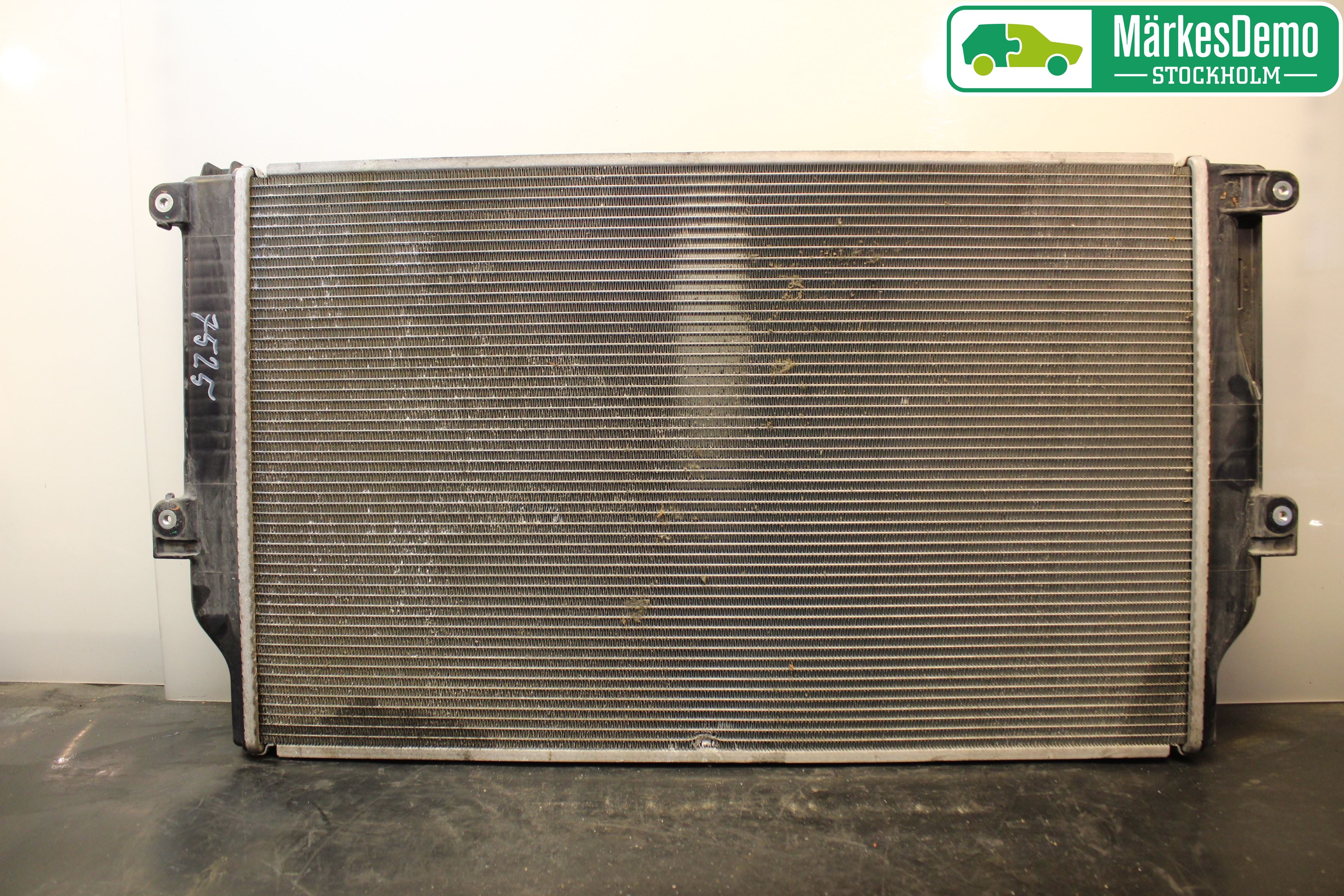 Toyota RAV4 13-18 Radiator Manuell