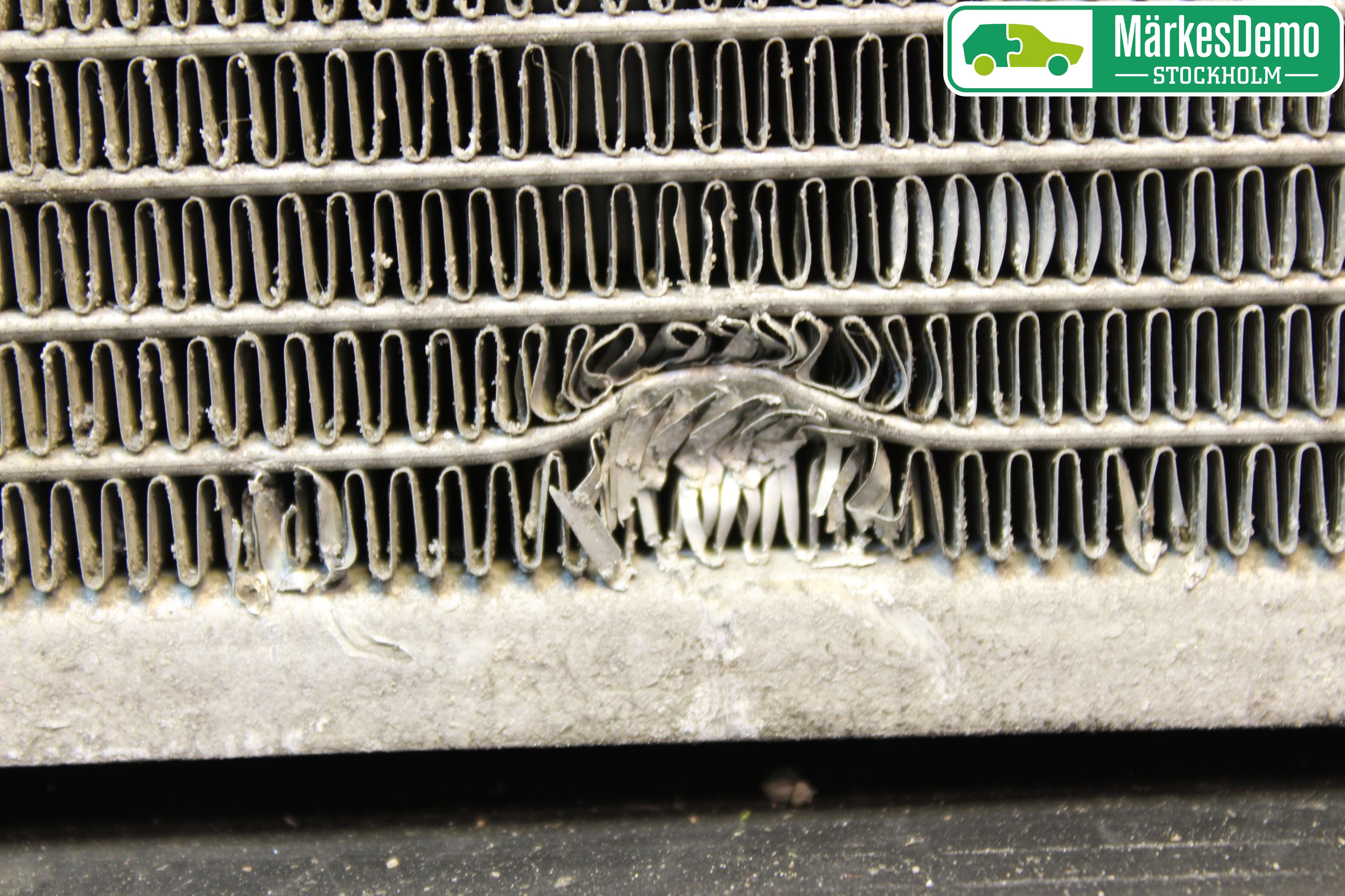 Toyota RAV4 13-18 Radiator Manuell