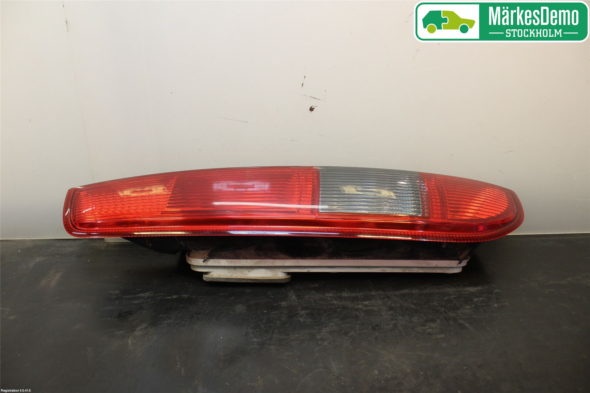Ford FOCUS     04-07 Baklykt Venstre