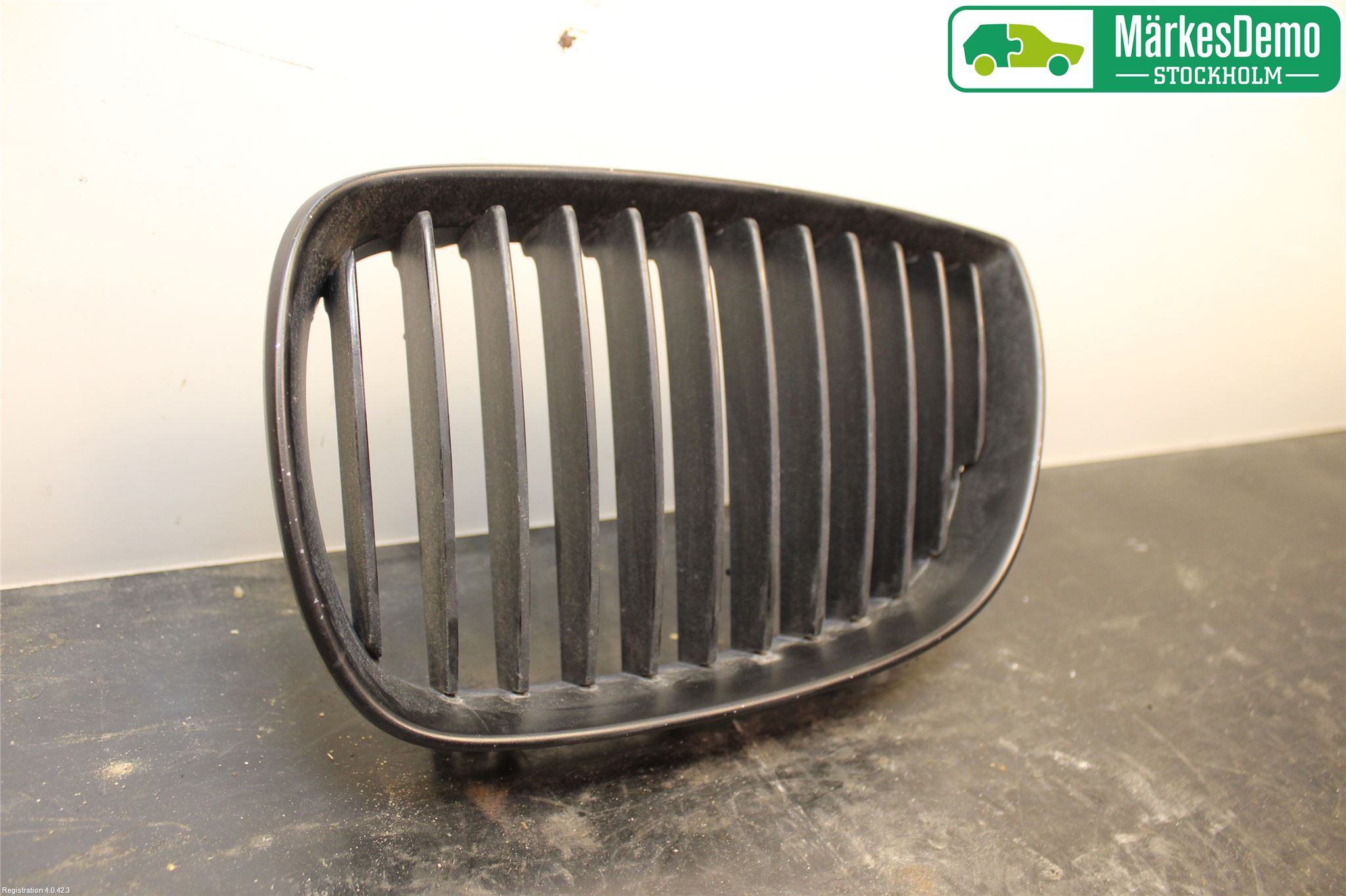 BMW 1 E87/81 5D/3D 03-11 Grilldel Venstre