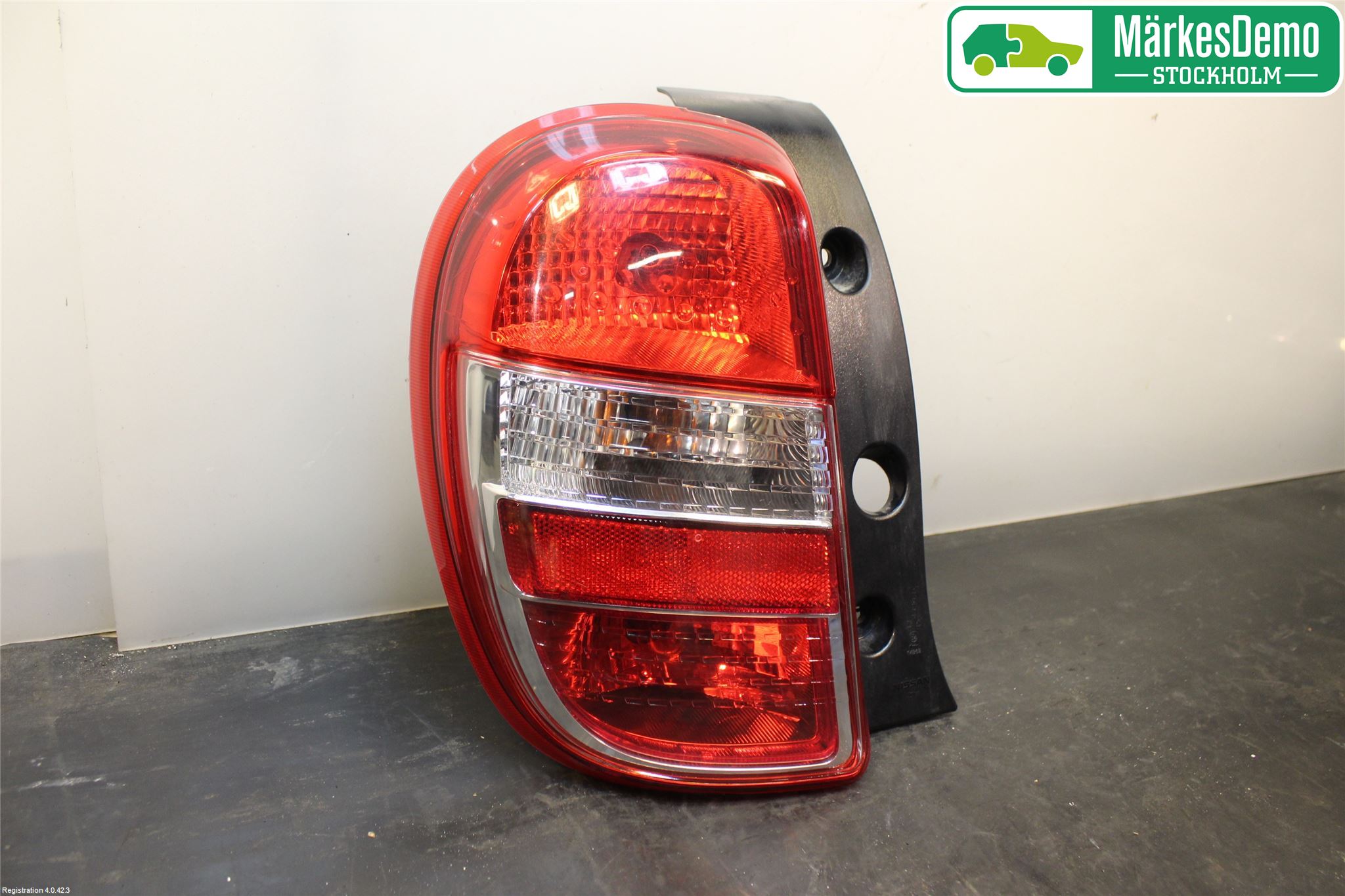 Nissan MICRA 11-16 Baklykt Venstre