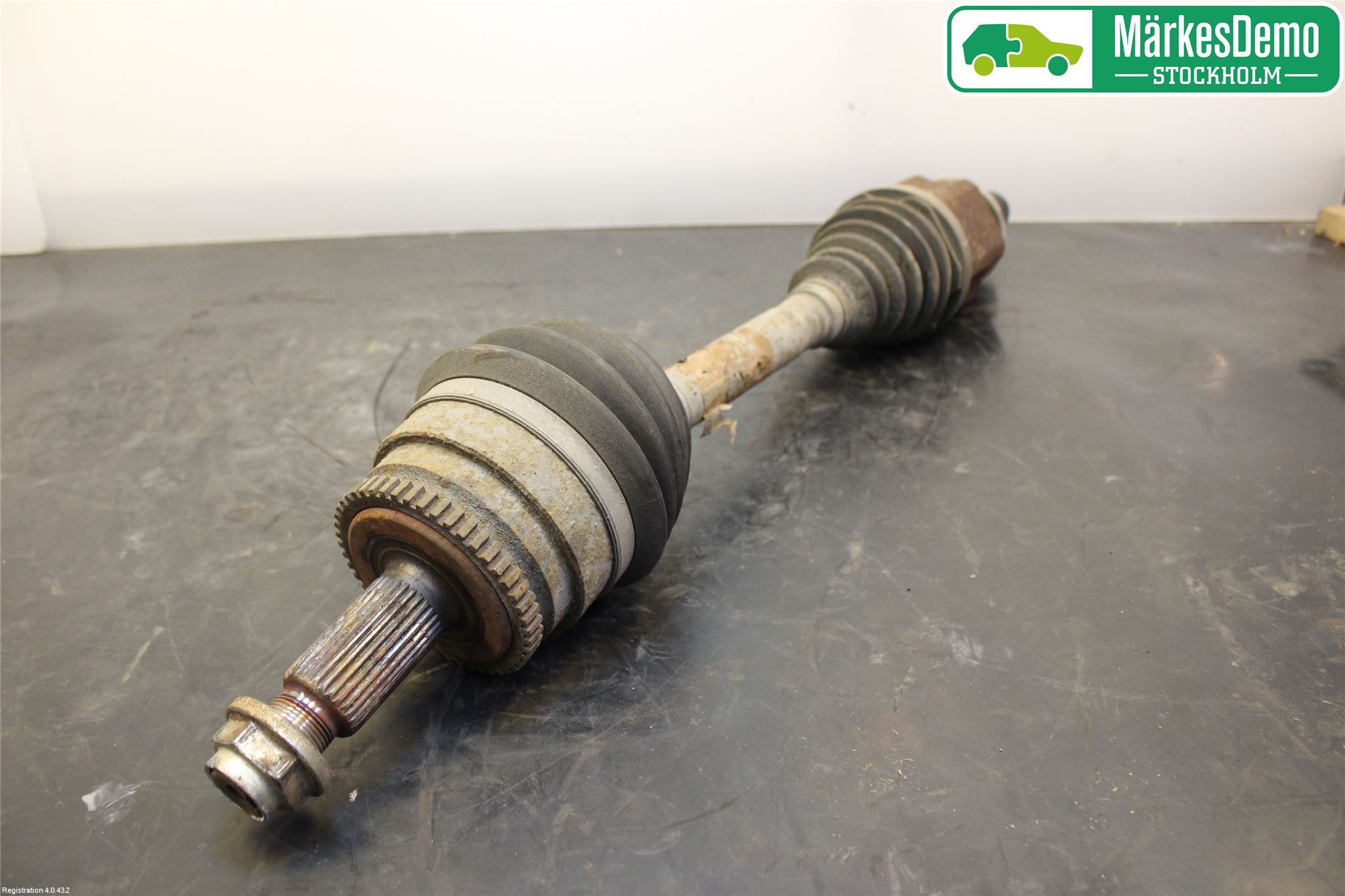 Landrover RANGE ROVER SPORT (L320) 10-13 Drivaksel Foran Kompl Venstre