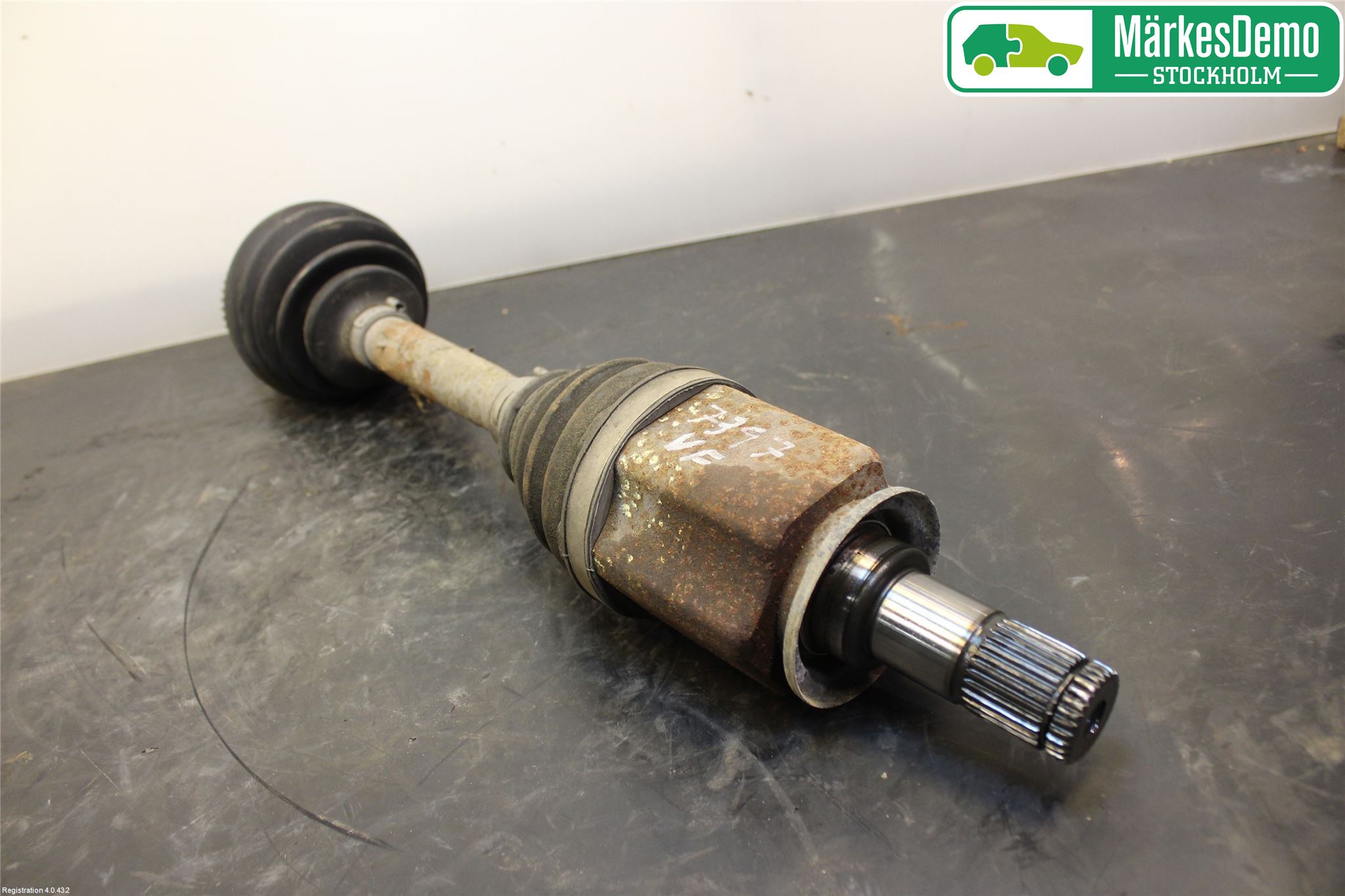 Landrover RANGE ROVER SPORT (L320) 10-13 Drivaksel Foran Kompl Venstre