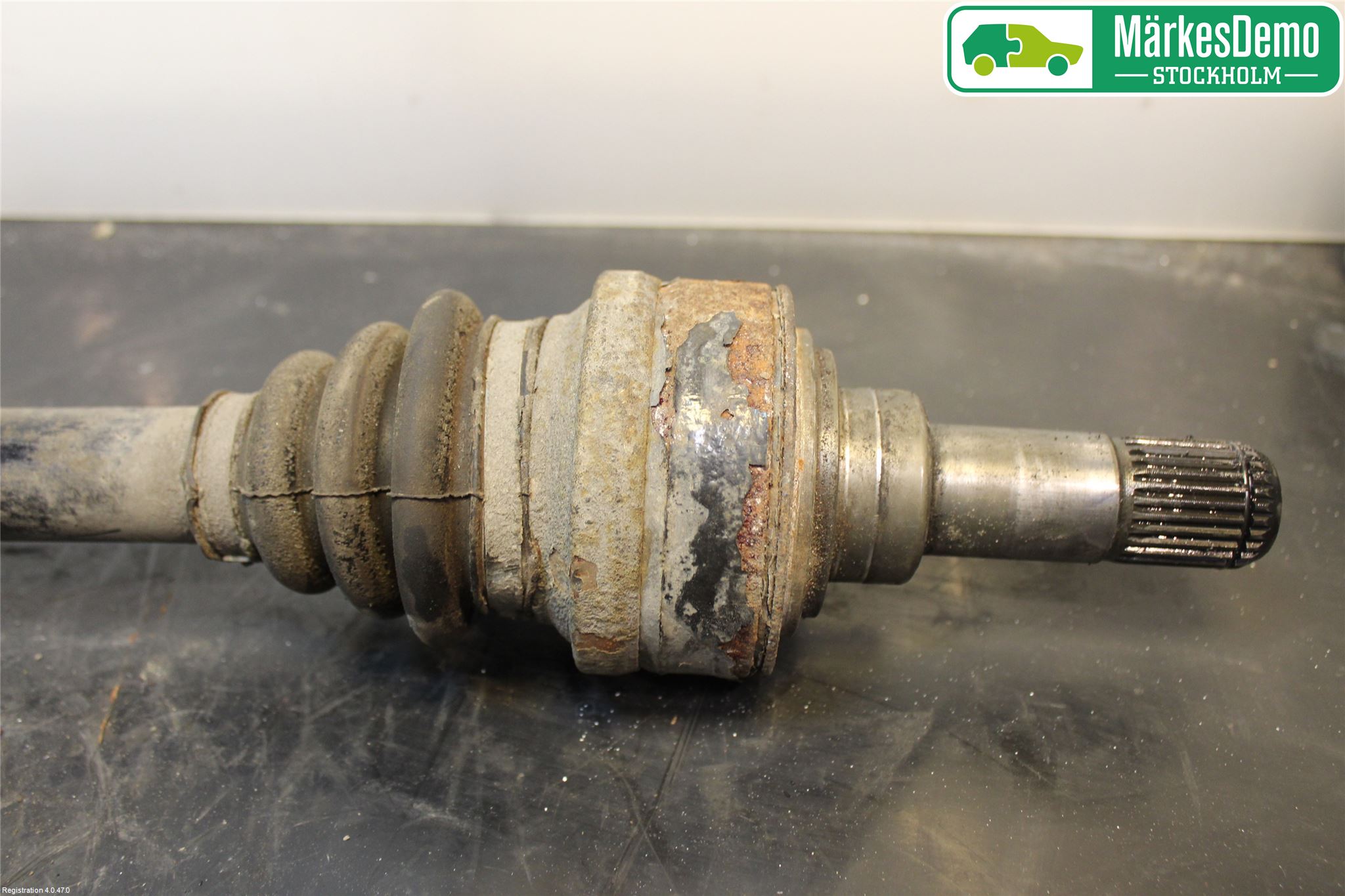 BMW 5 F10/F11/F18 09-17 Drivaksel Bak Kompl Venstre