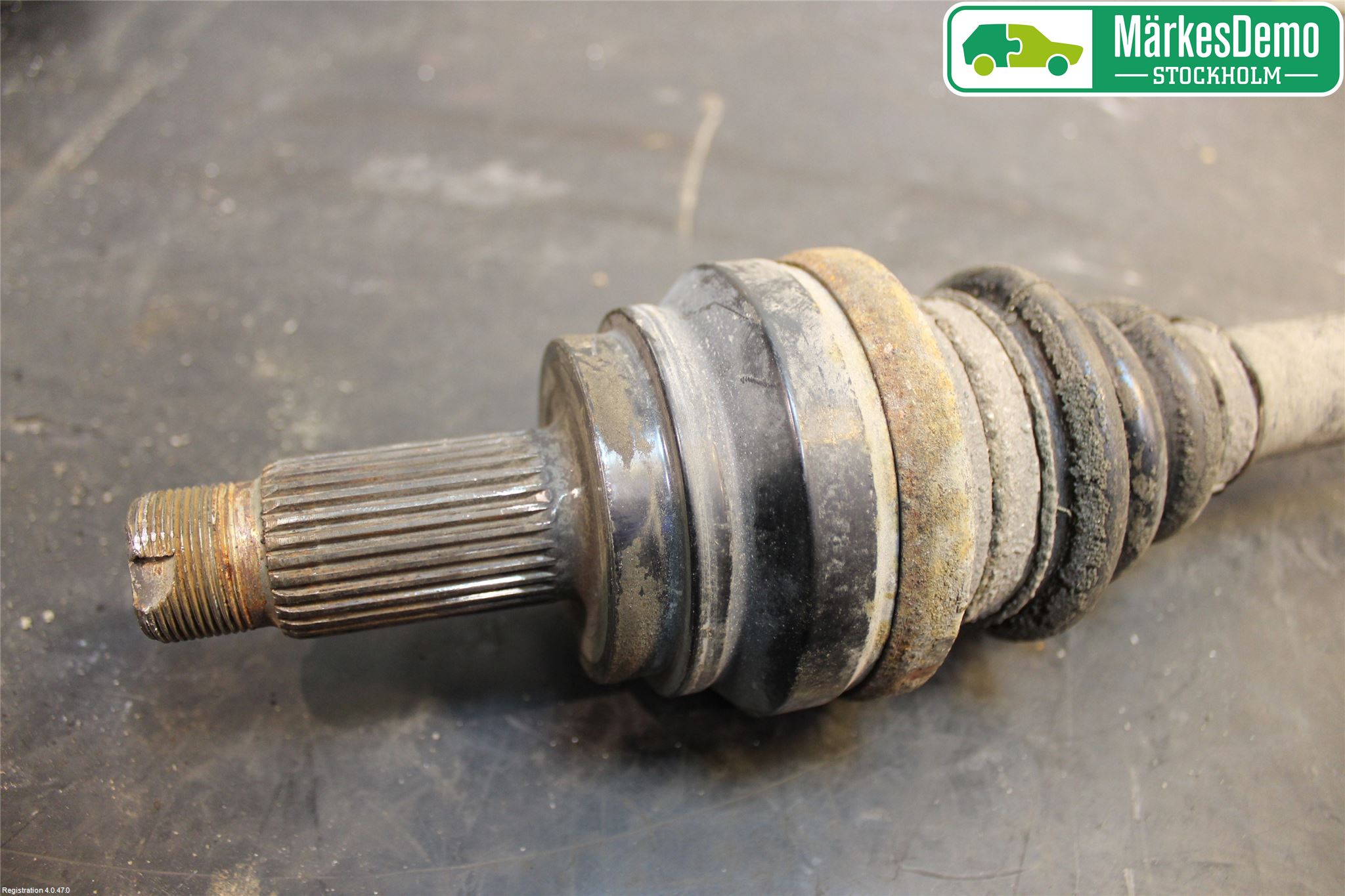 BMW 5 F10/F11/F18 09-17 Drivaksel Bak Kompl Venstre