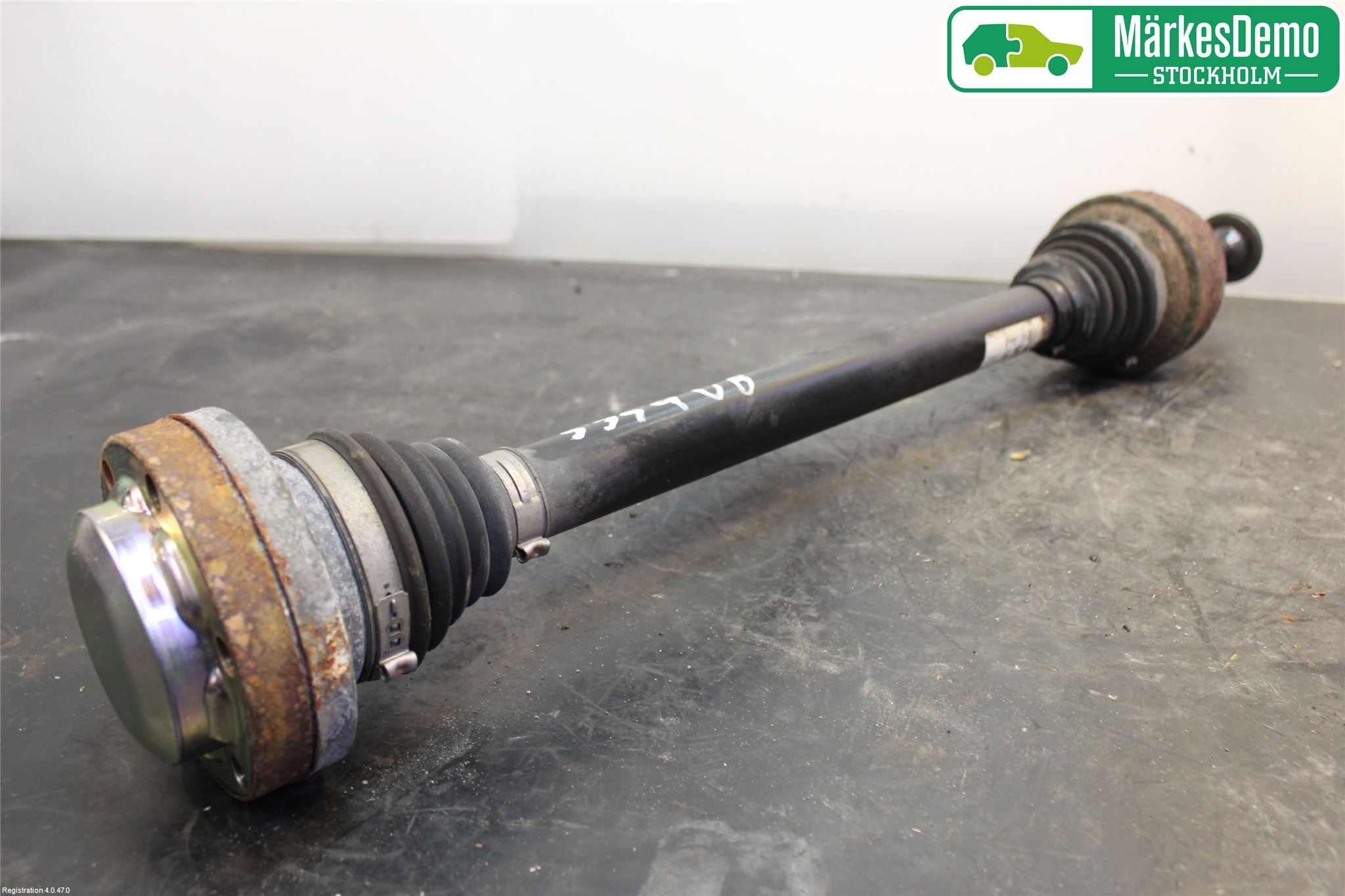 Audi A4/S4 08-11 Drivaksel Bak Kompl Venstre