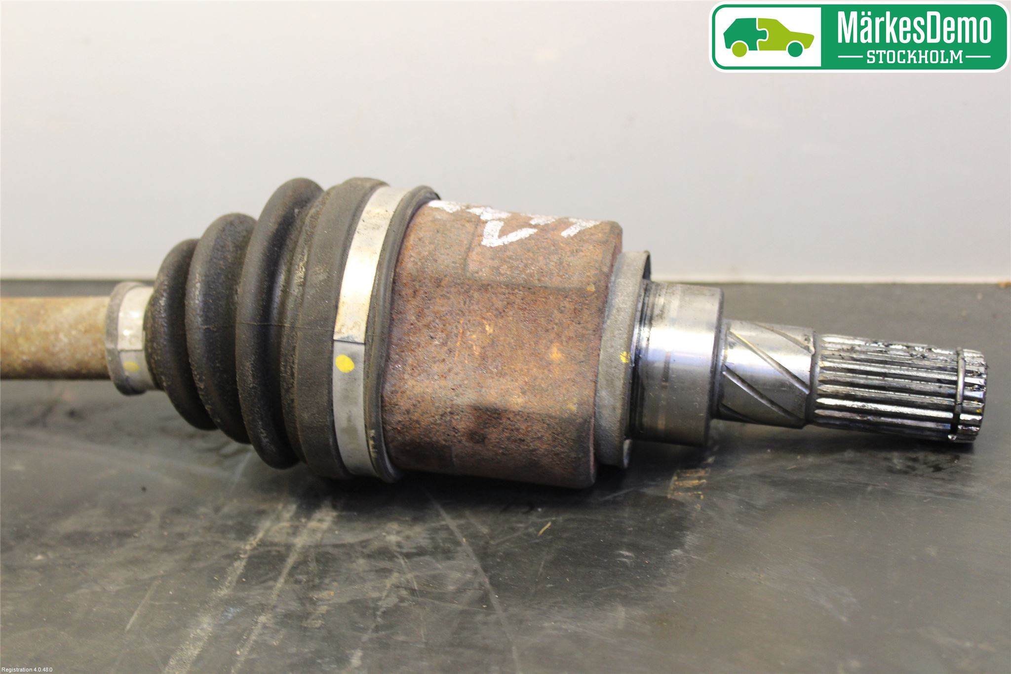 Nissan QASHQAI+2  10-14 Drivaksel Bak Kompl Venstre