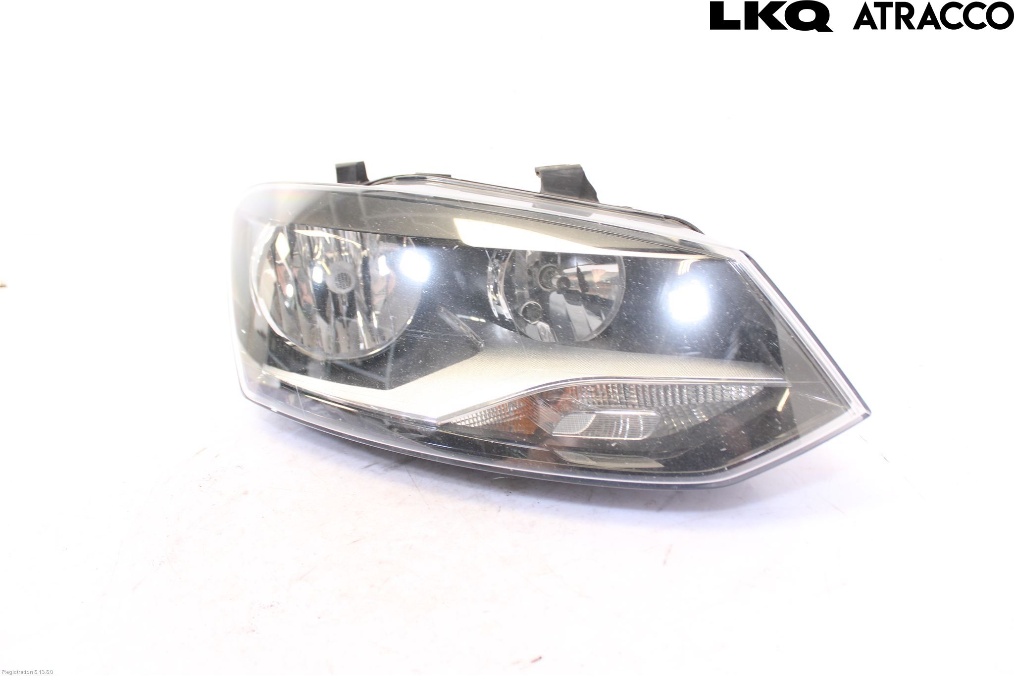 Volkswagen VW POLO 10-17 Frontlykt Høyre