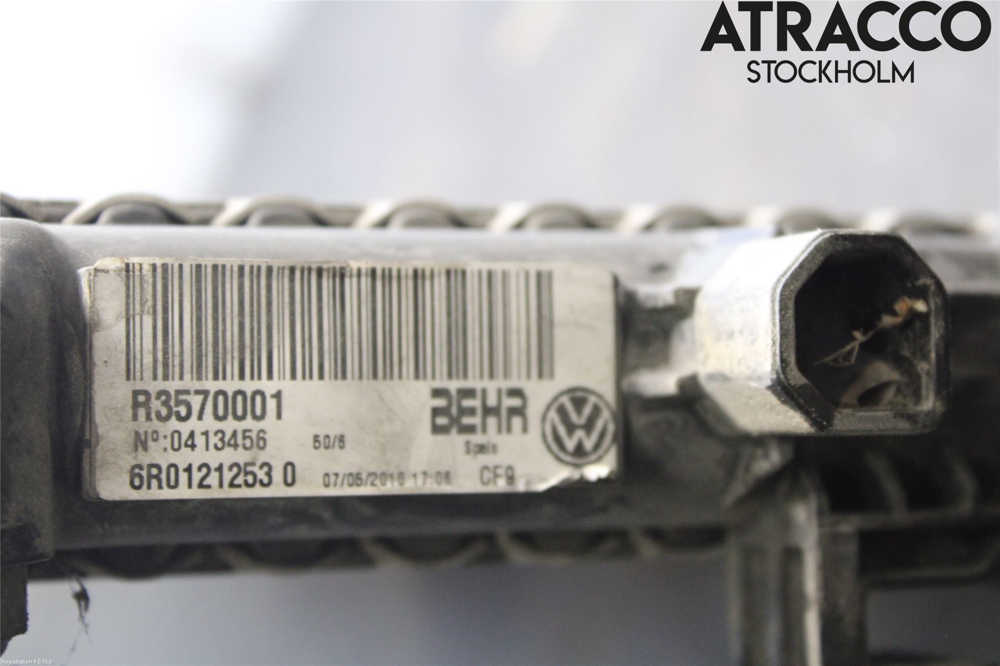Volkswagen VW POLO 10-17 Radiator Manuell