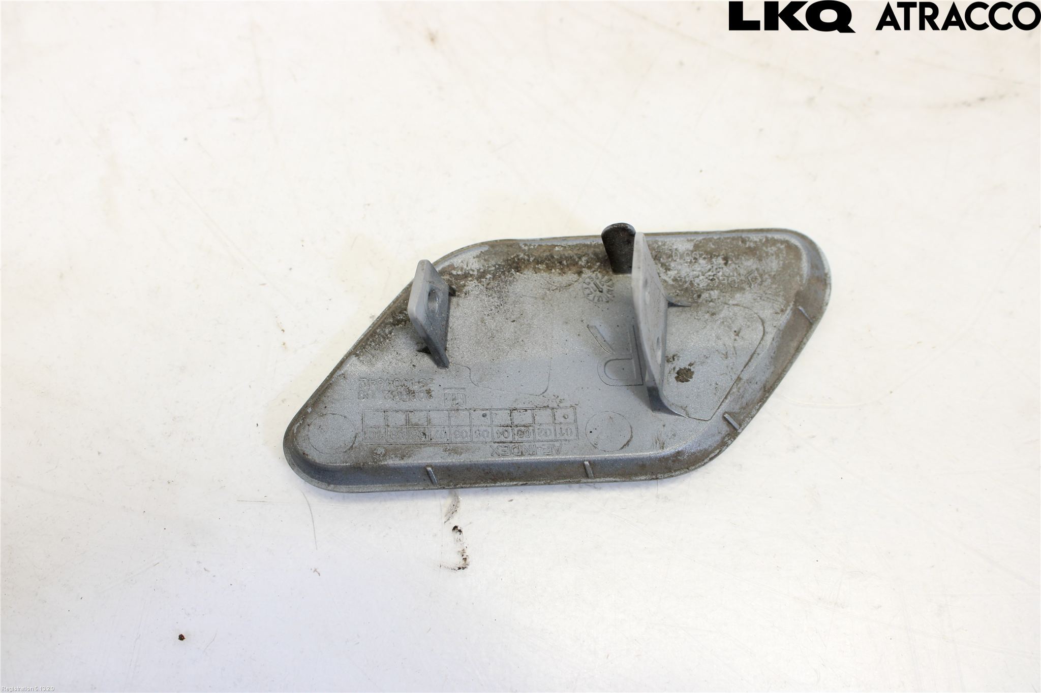 Opel INSIGNIA 09-16 Spylerdyse Frontlykter