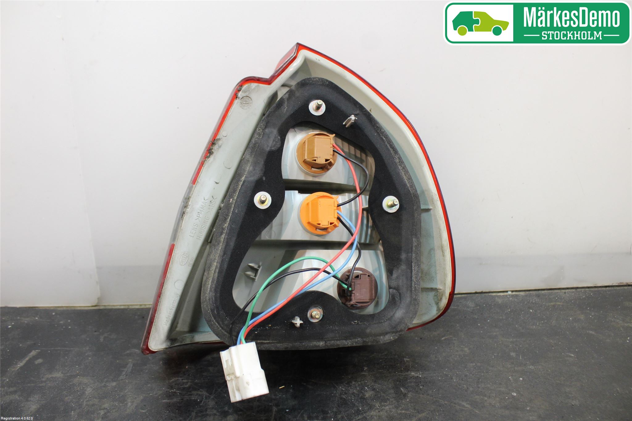 Mitsubishi CARISMA 00-04 Baklykt Venstre