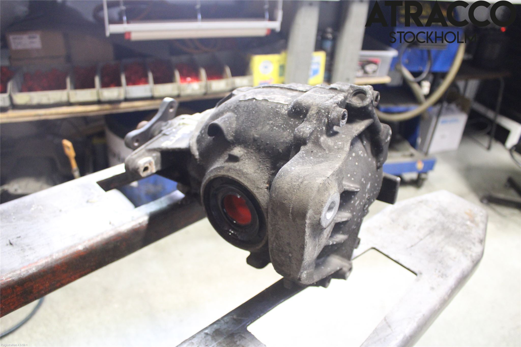 BMW 5 F10/F11/F18 09-17 Bakaksel Kardang Bak -Diff