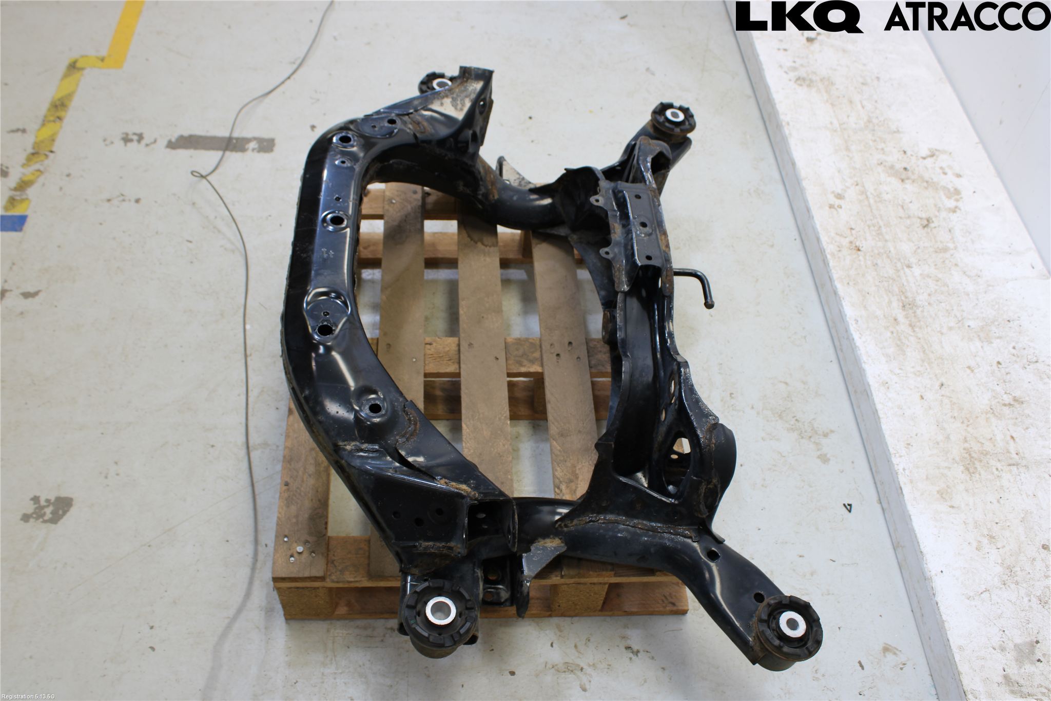Toyota RAV4 19- Bakaksel Feste Travers-Ramme