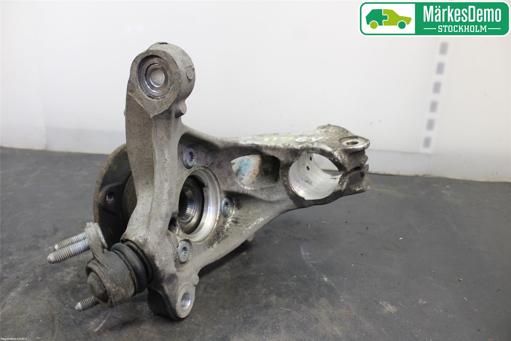 Volkswagen VW PASSAT 15-19 Spindel Vf