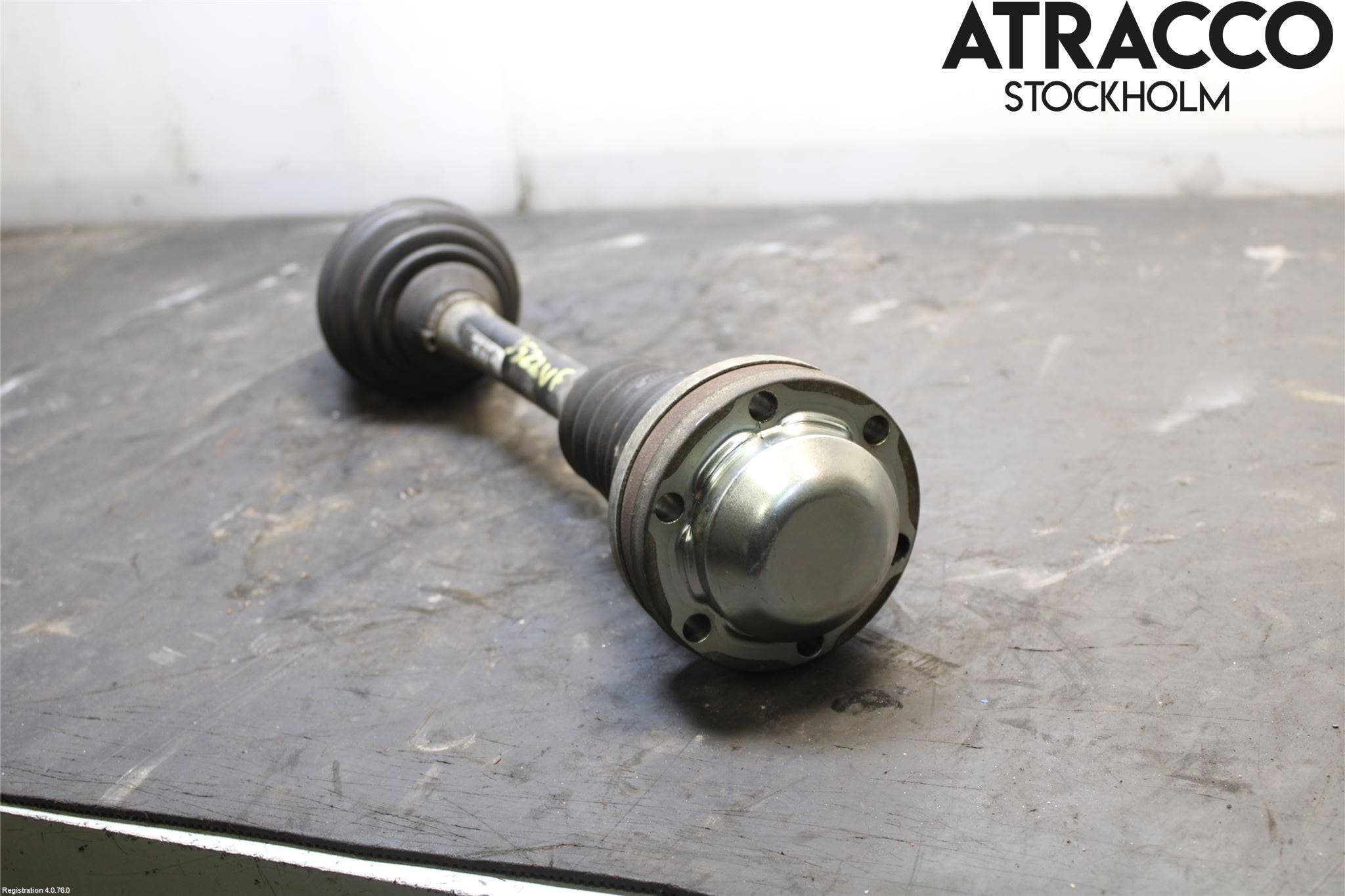 Volkswagen VW GOLF V 04-09 Drivaksel Foran Kompl Venstre
