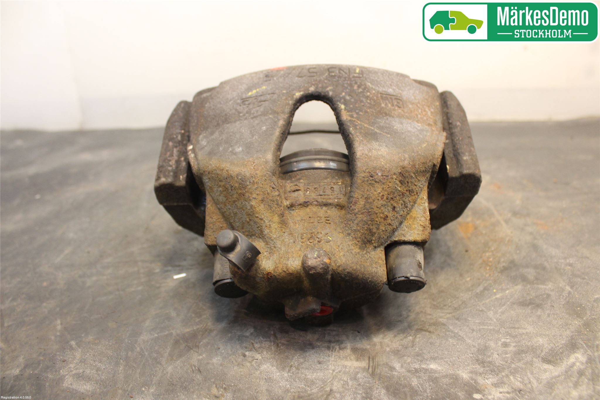 Saab 9-5     06-10 Bremsecaliper Foran Venstre