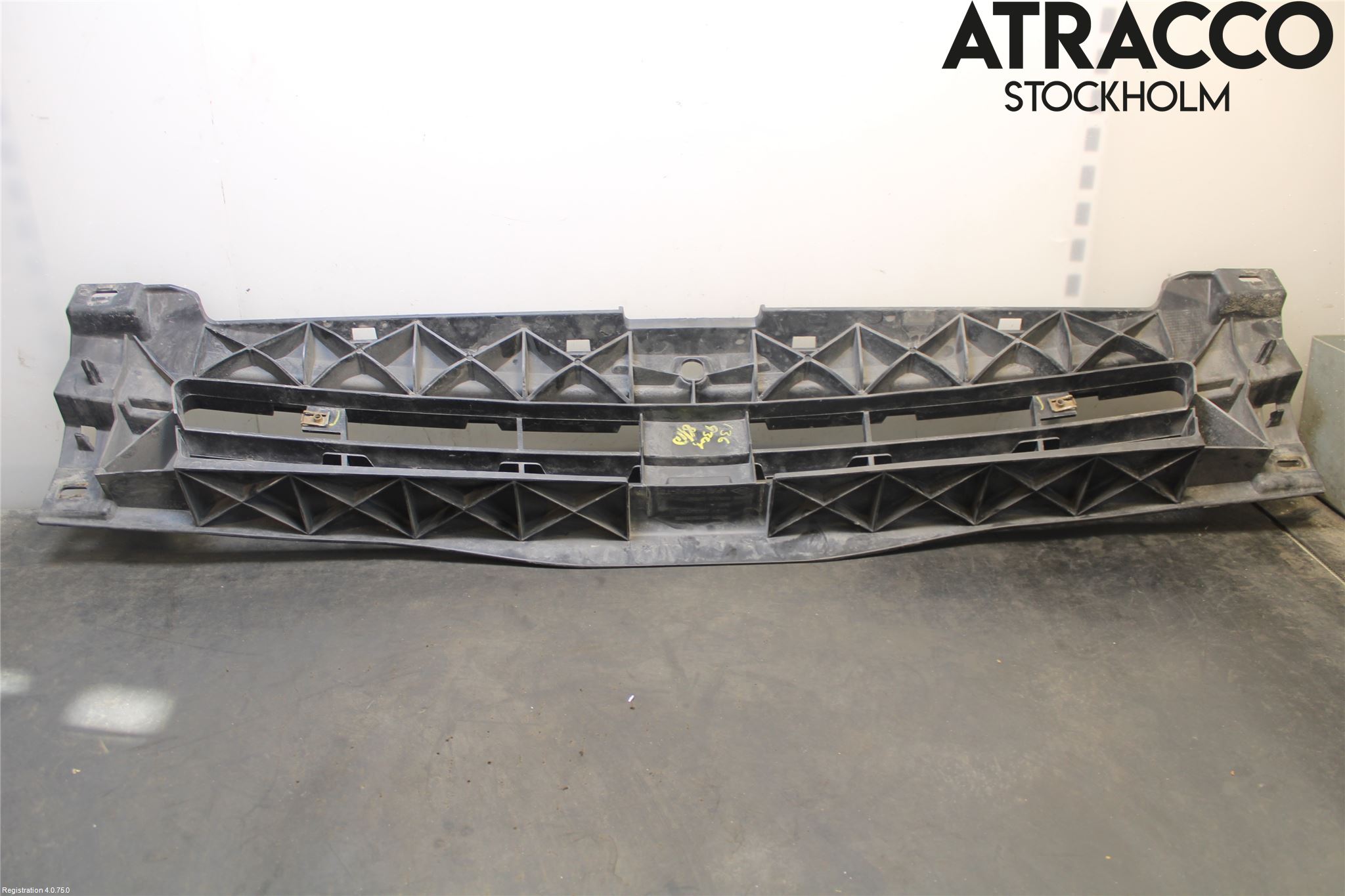 Opel VIVARO 01-14 Frontplate Nedre