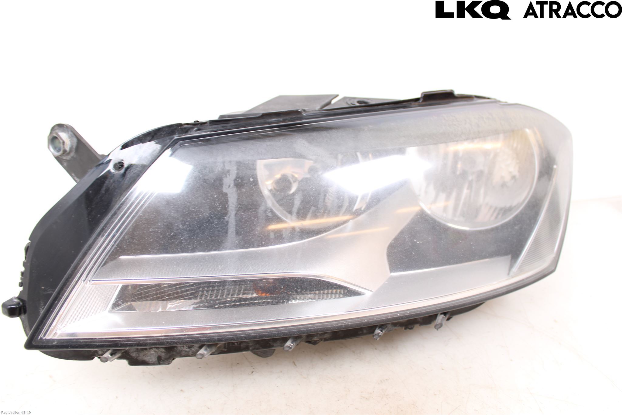 Volkswagen VW PASSAT 11-14 Frontlykt Venstre