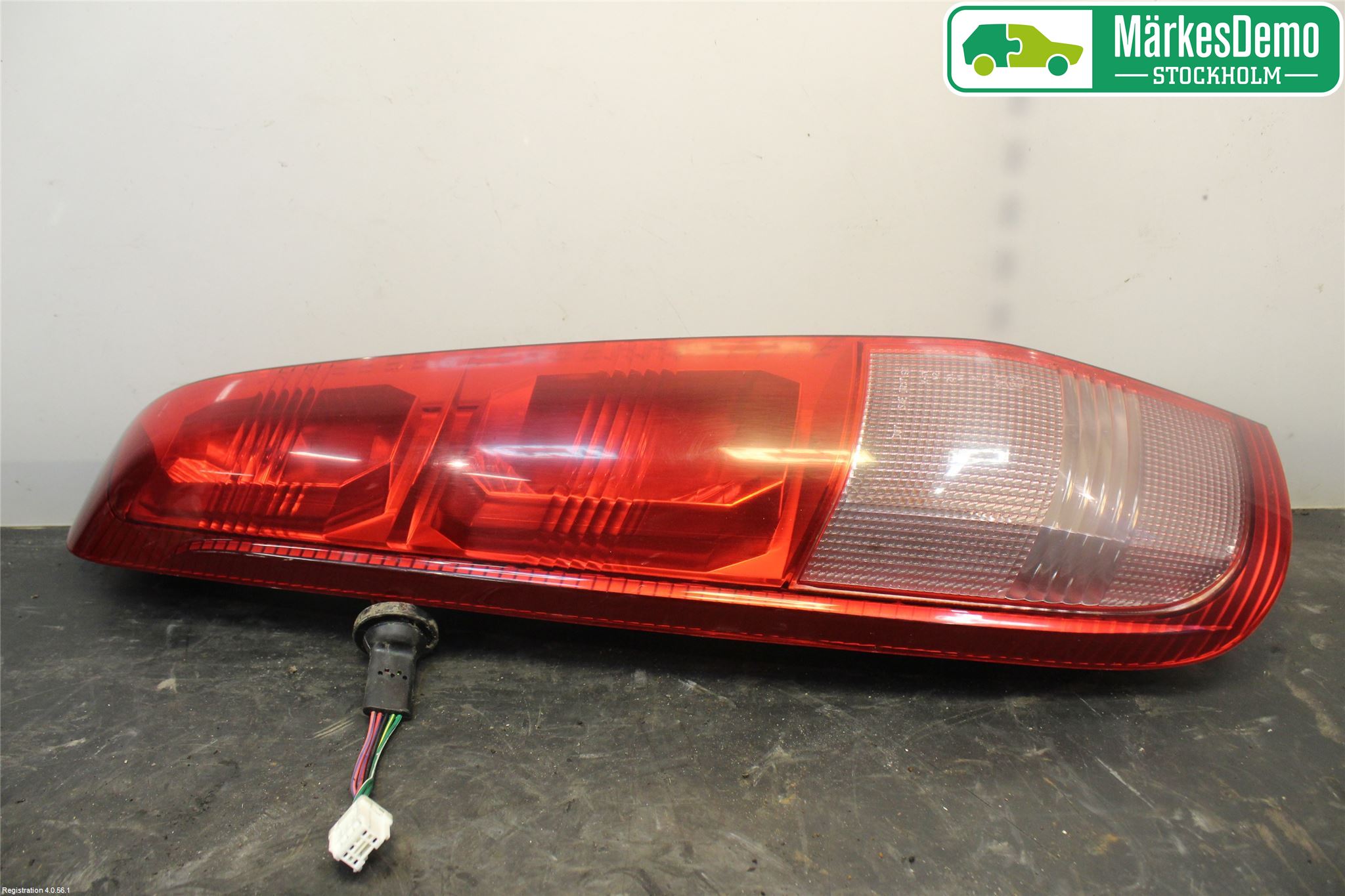 Nissan X-TRAIL     01-07 Baklykt Venstre