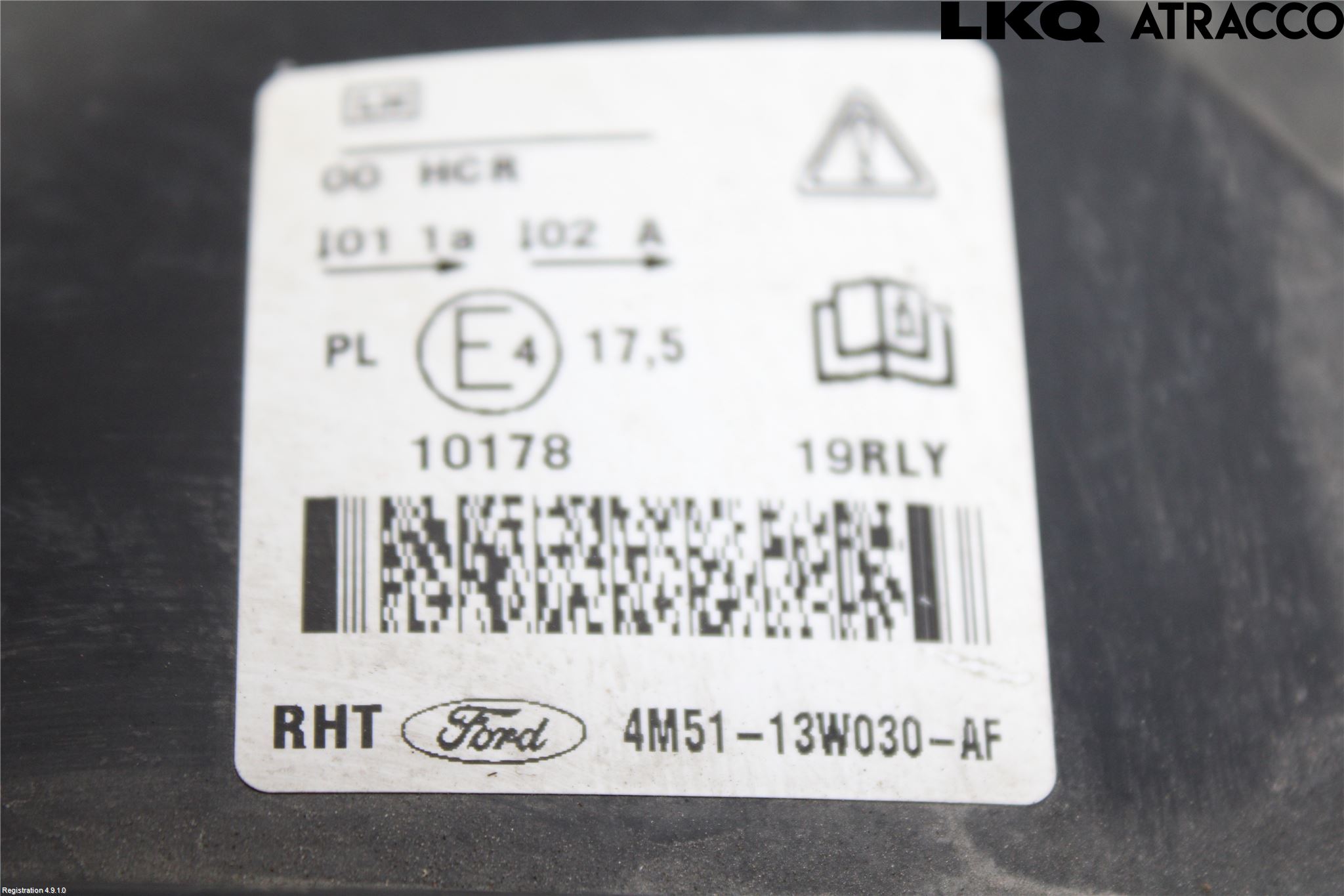 Ford FOCUS     04-07 Frontlykt Venstre