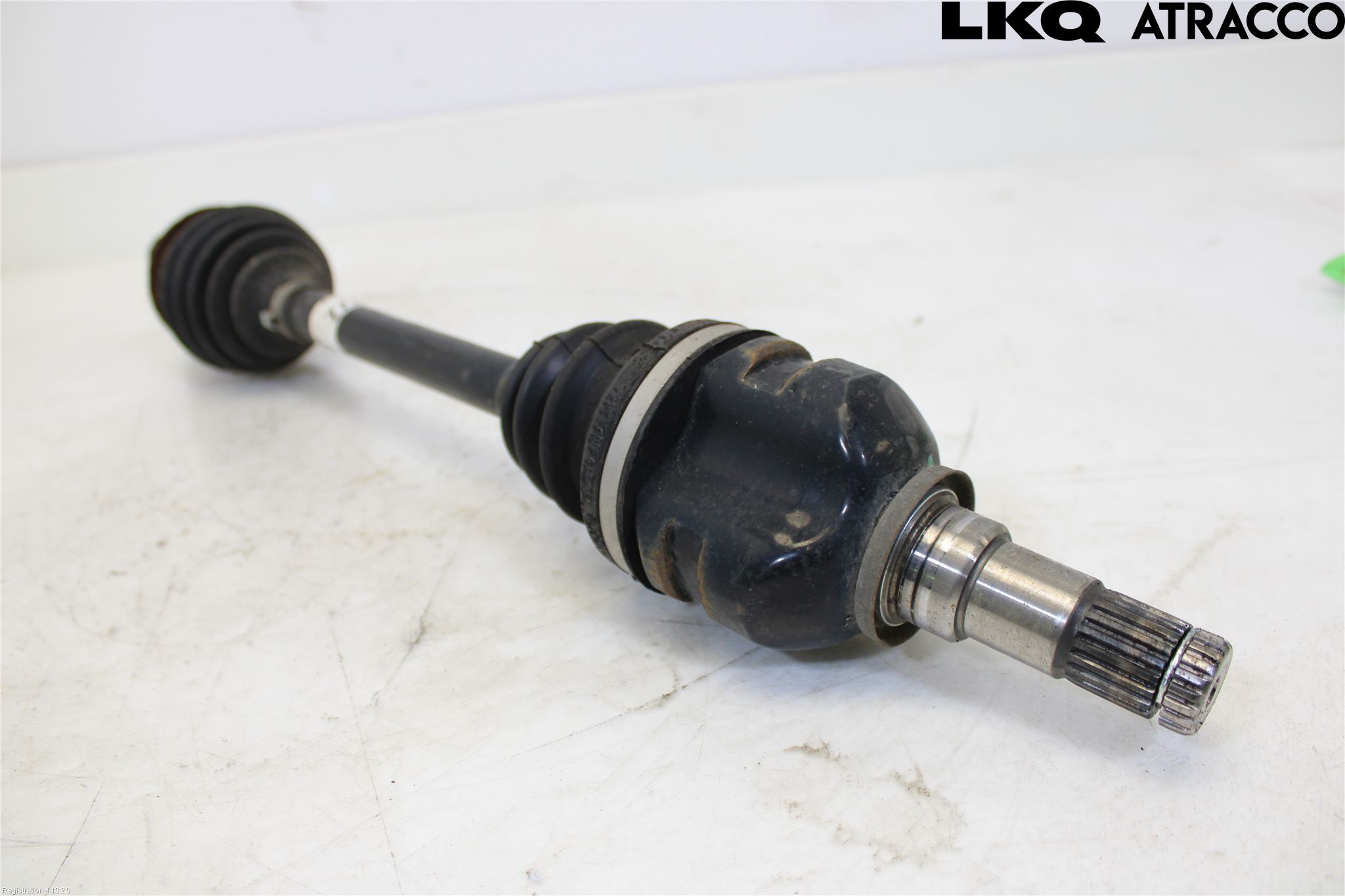 Toyota YARIS XP130 15-20 Drivaksel Foran Kompl Venstre
