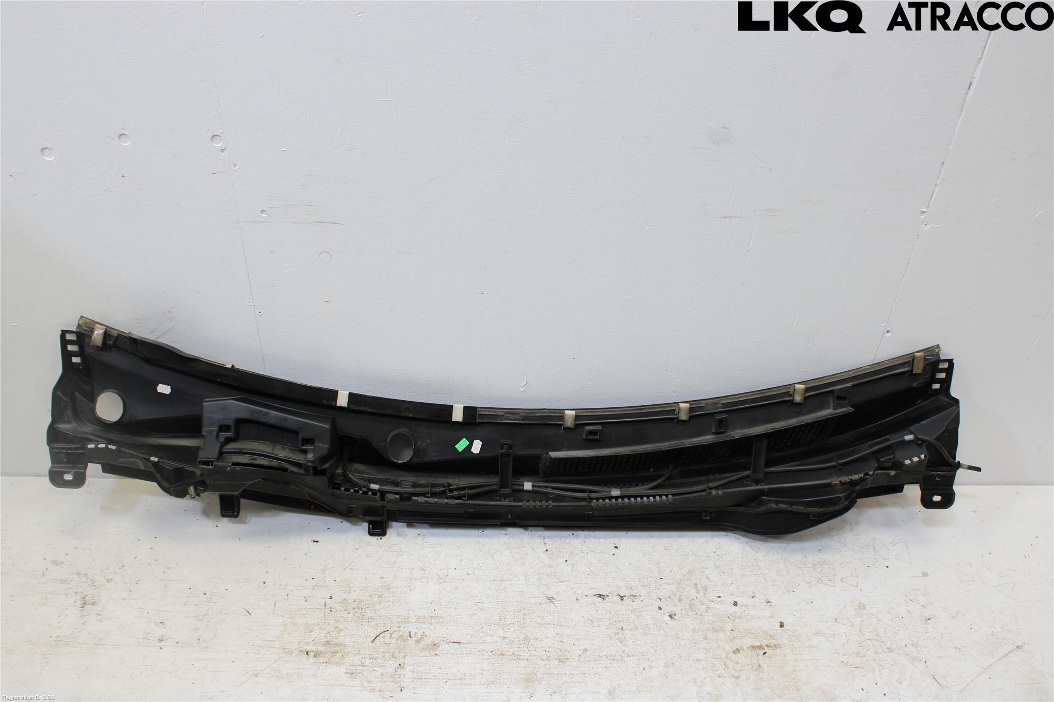 Toyota YARIS XP21 20- Visker Deksel-Grill-Under Frr