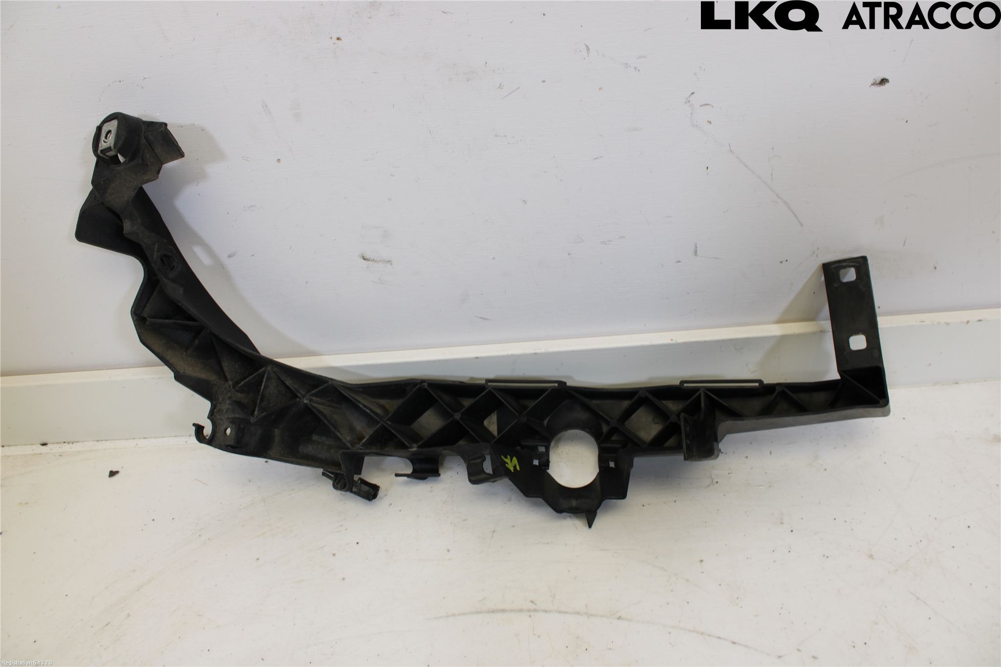 BMW 3 E90/91 SED/TOU 05-12 Frontlykt Ramme V Lyktering