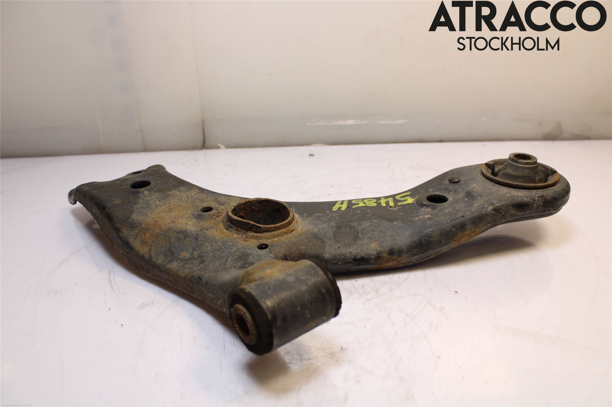 Toyota AURIS 13-19 Bærearm Foran Høyre Nedre