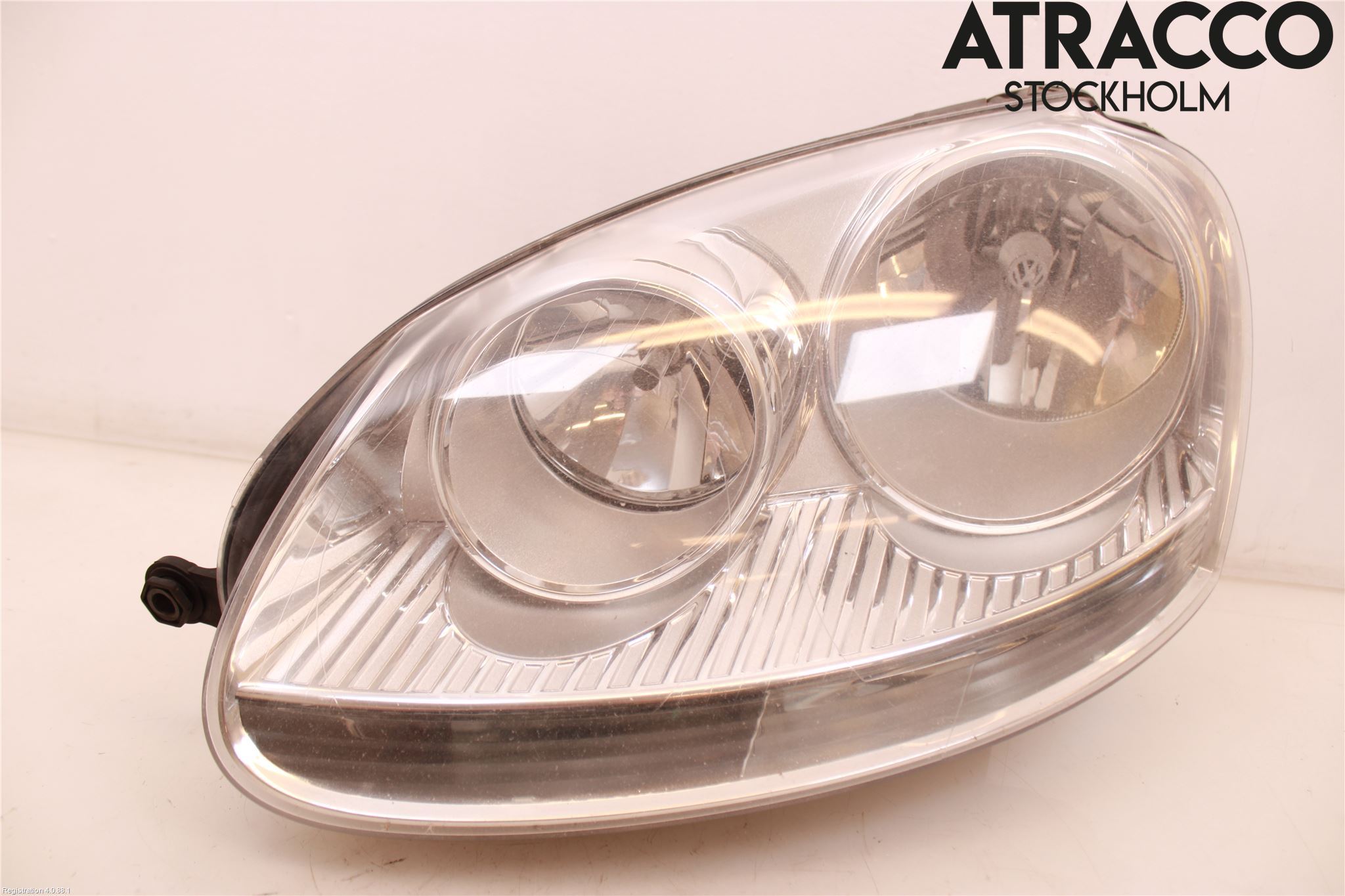 Volkswagen VW GOLF V 04-09 Frontlykt Venstre