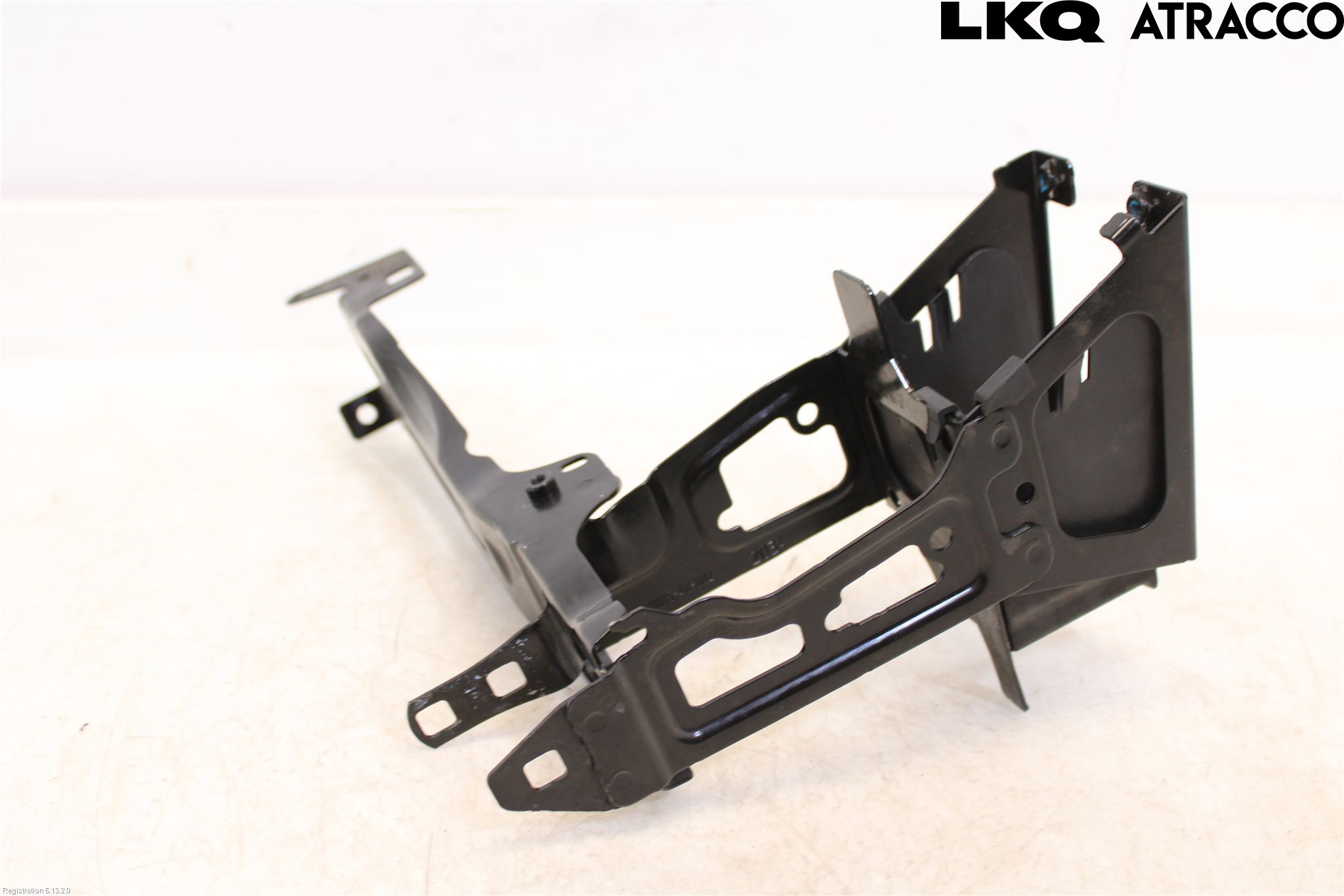 BMW 3 F30/F31/F80 12-19 Frontlykt Ramme V Lyktering