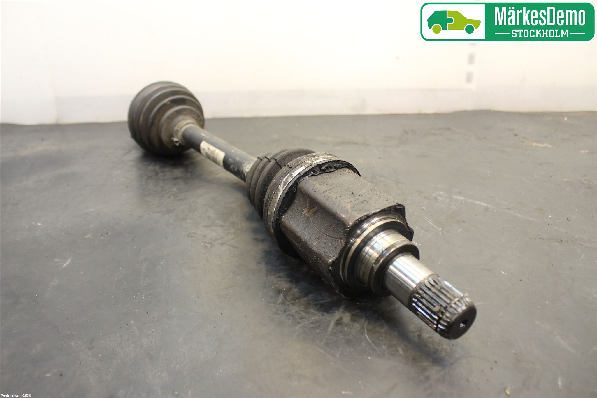 BMW X3 E83     03-10 Drivaksel Foran Kompl Venstre