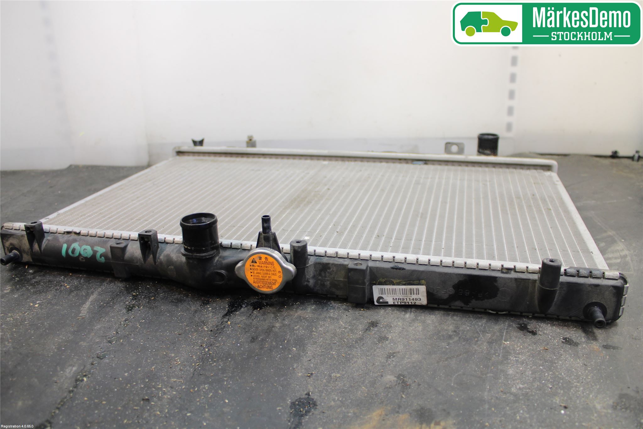 Mitsubishi CARISMA 00-04 Radiator Manuell