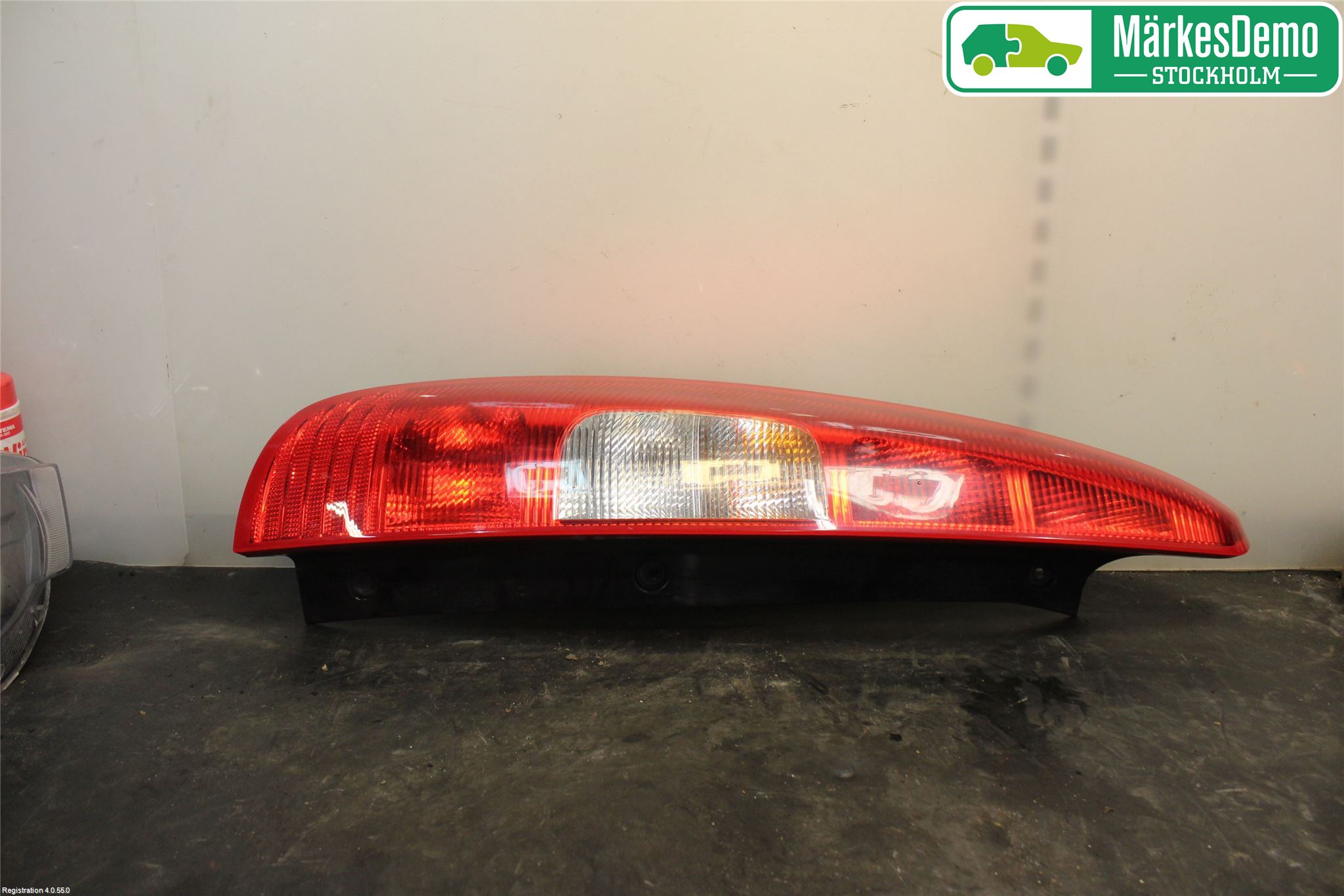Mitsubishi COLT   04-08 Baklykt Venstre