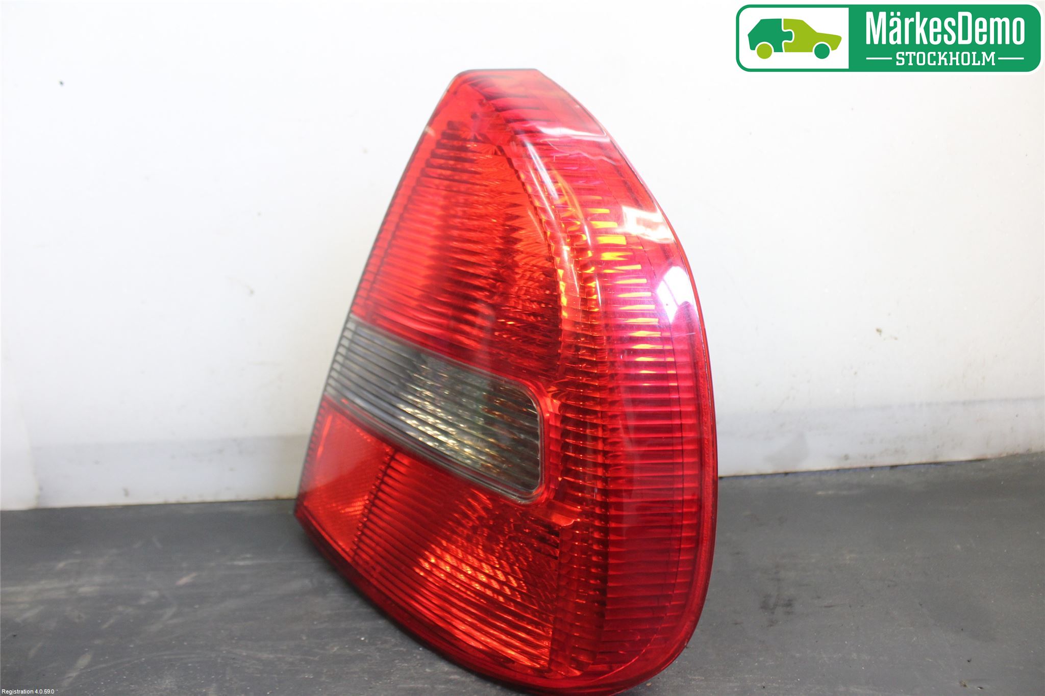 Mitsubishi CARISMA 00-04 Baklykt Høyre
