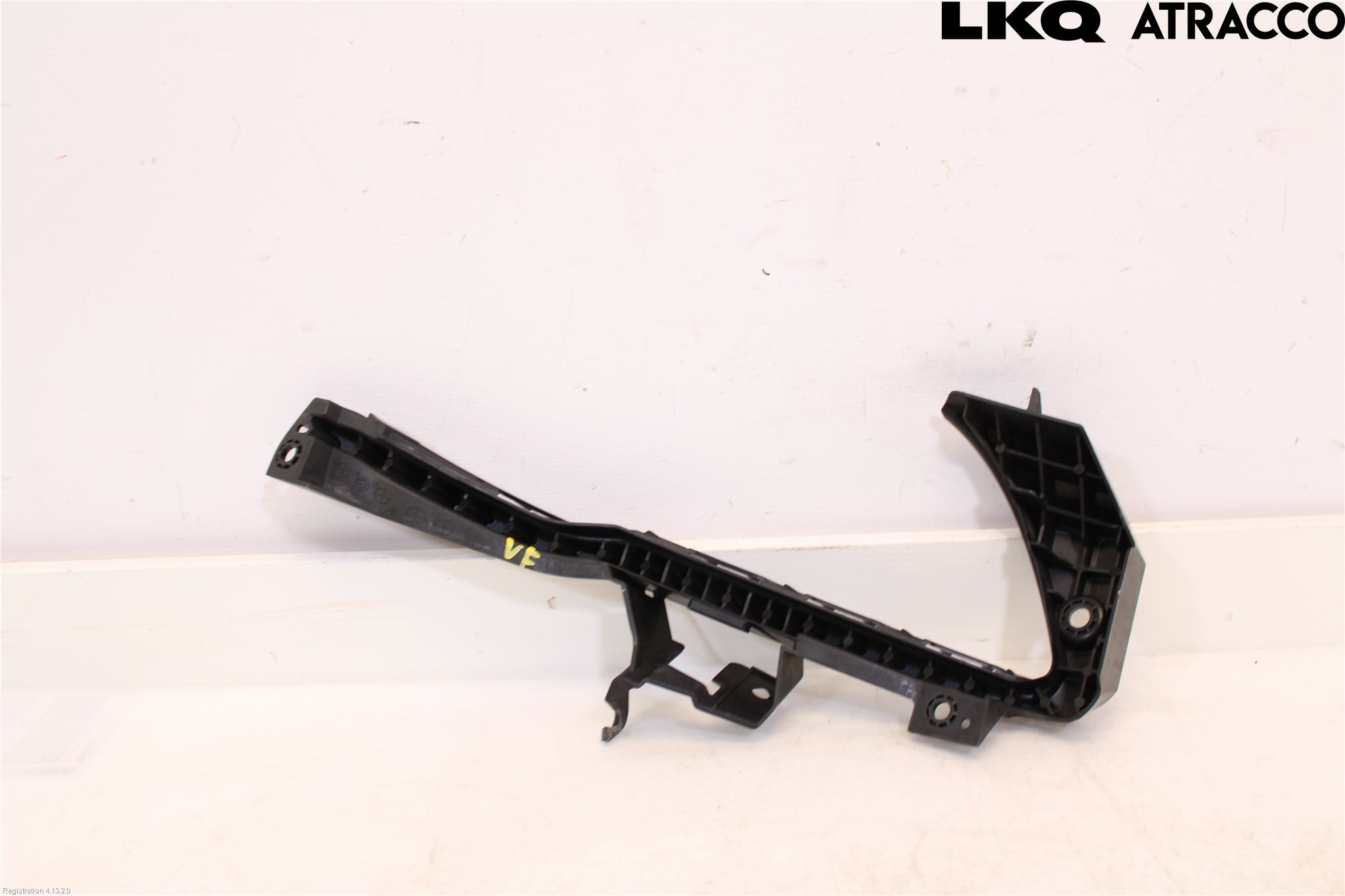 Subaru OUTBACK 15-20 Støtfangerfeste Foran Venstre