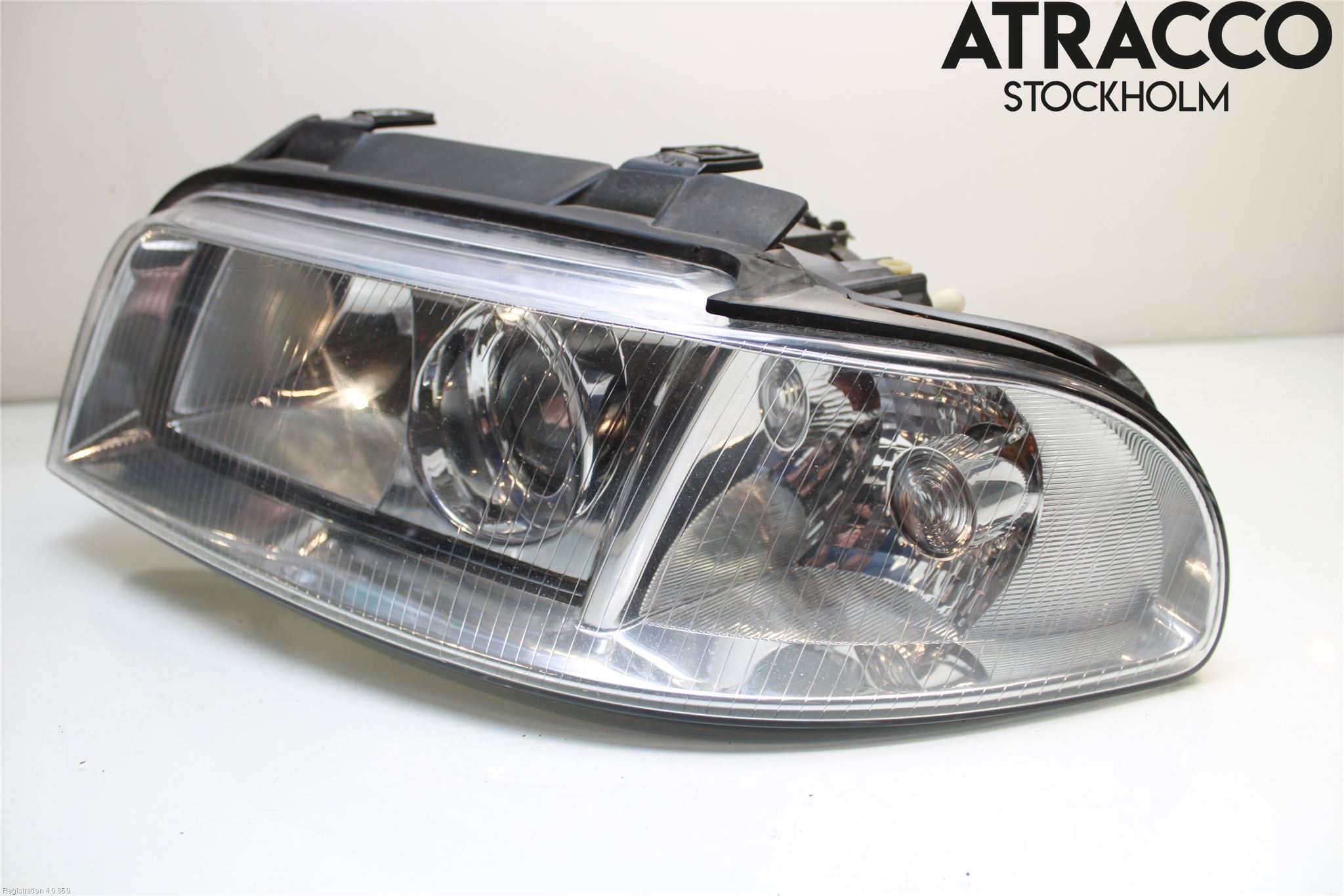 Audi A4/S4 99B-00 Frontlykt Venstre